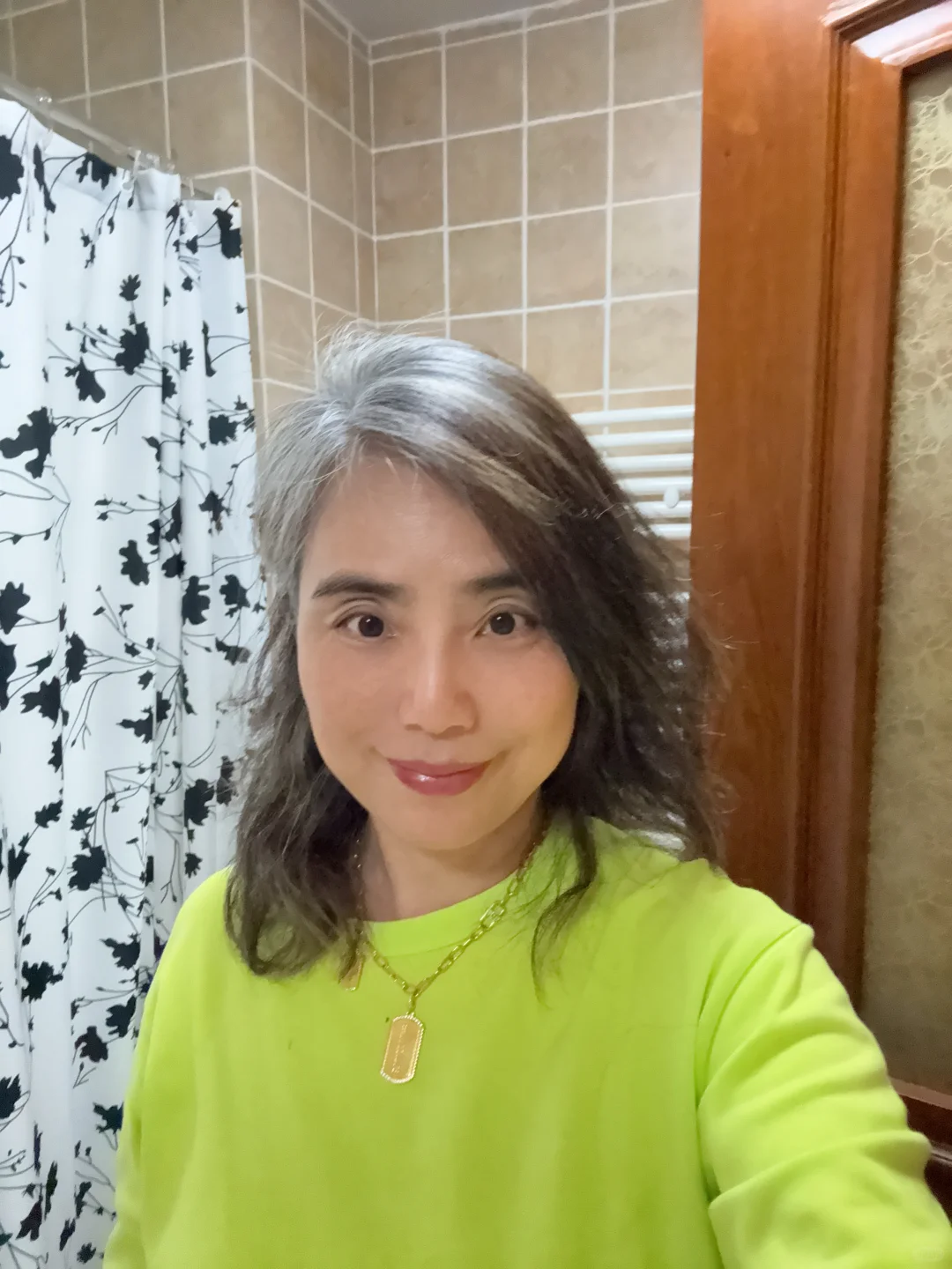 53岁 妈生白 不医美 自然老去