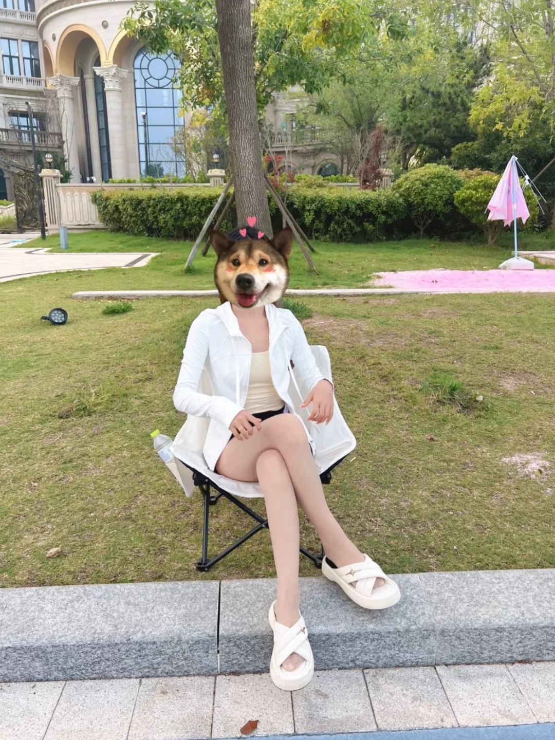 猜猜这个有没有穿丝袜？