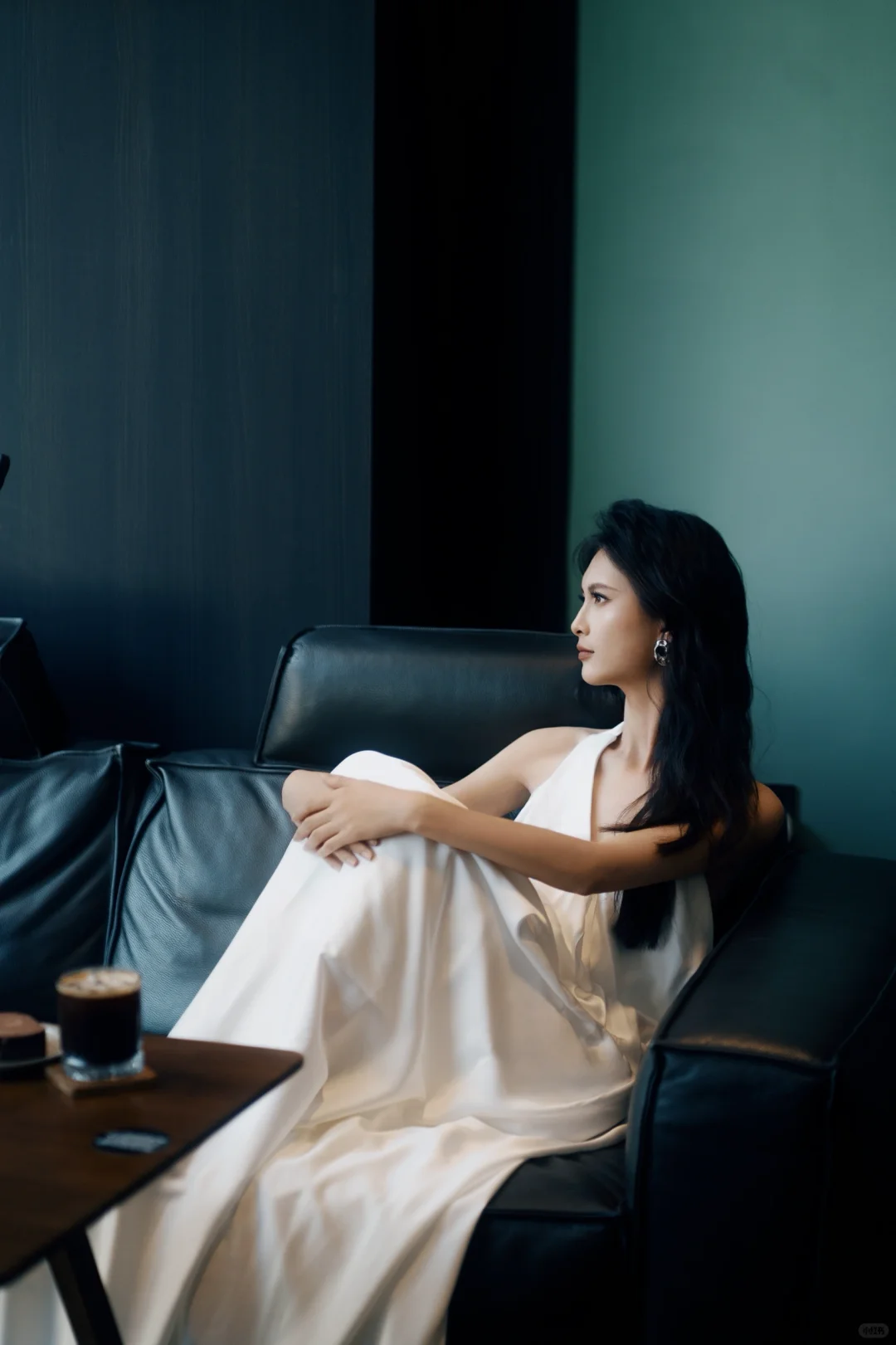 美得不费力气的气质亚裔美女