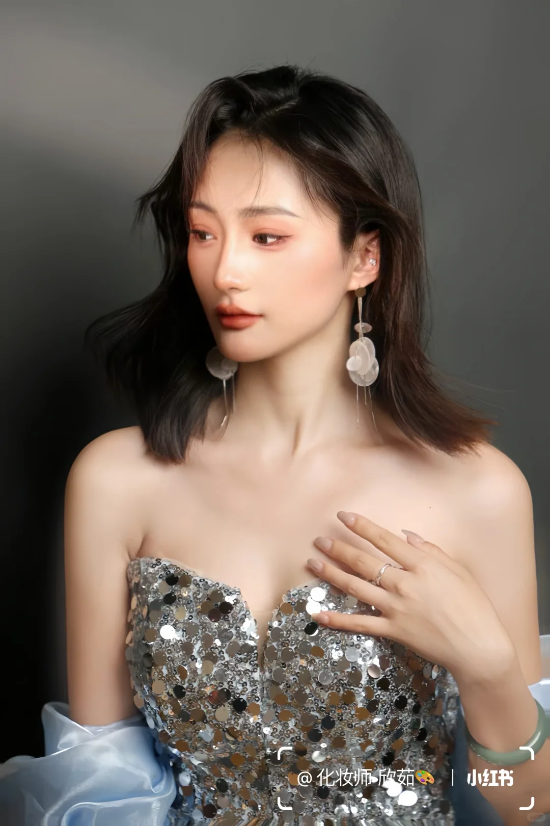 美到冒泡的女生～