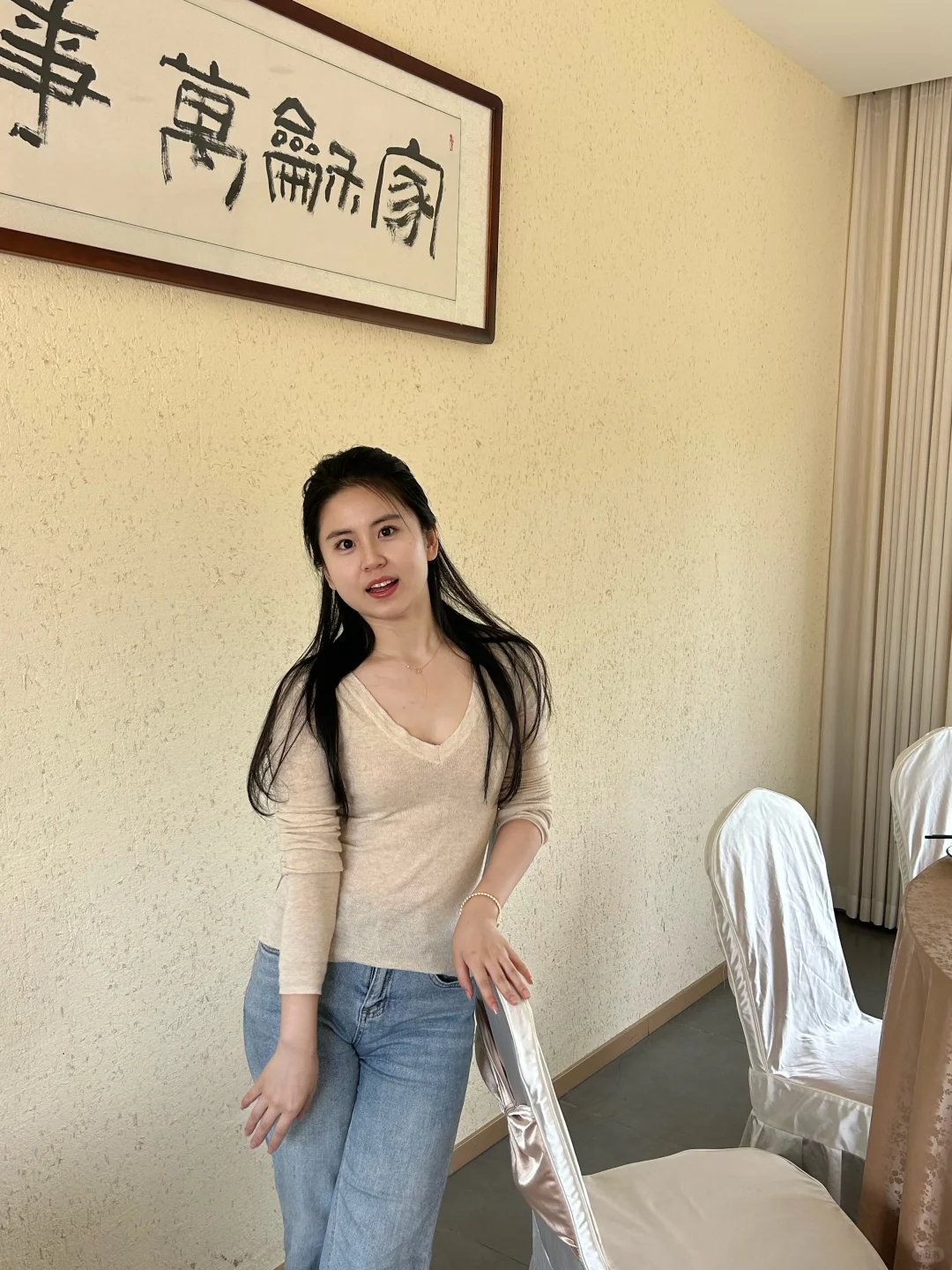 为什么感觉有一丝人妻感