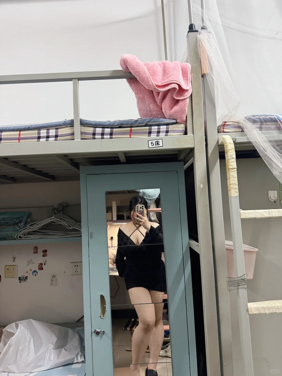 泳衣👙2选1️⃣，求求啦啊啊啊啊🥺