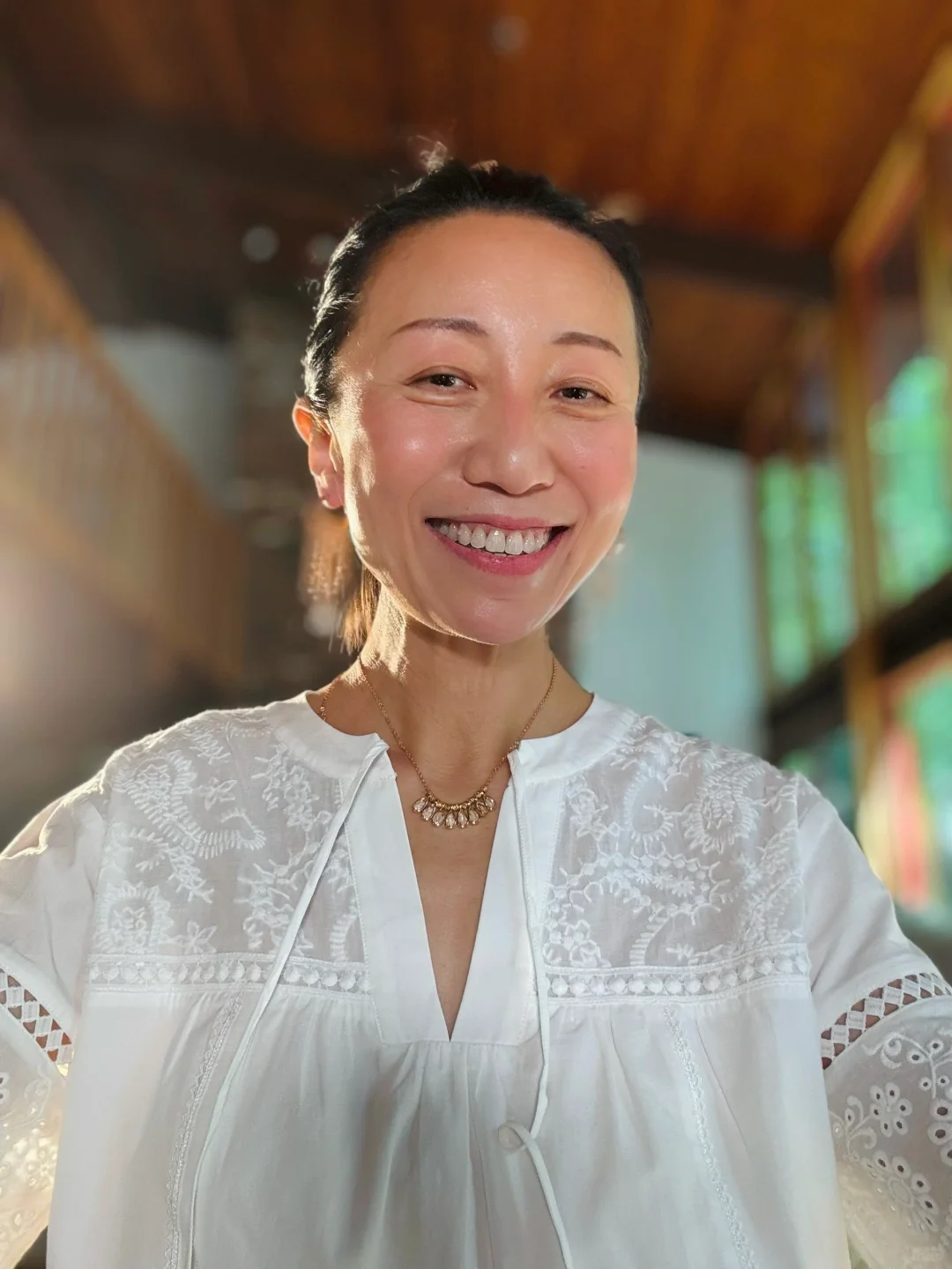藏一点，露一点，性感就在藏与露之间