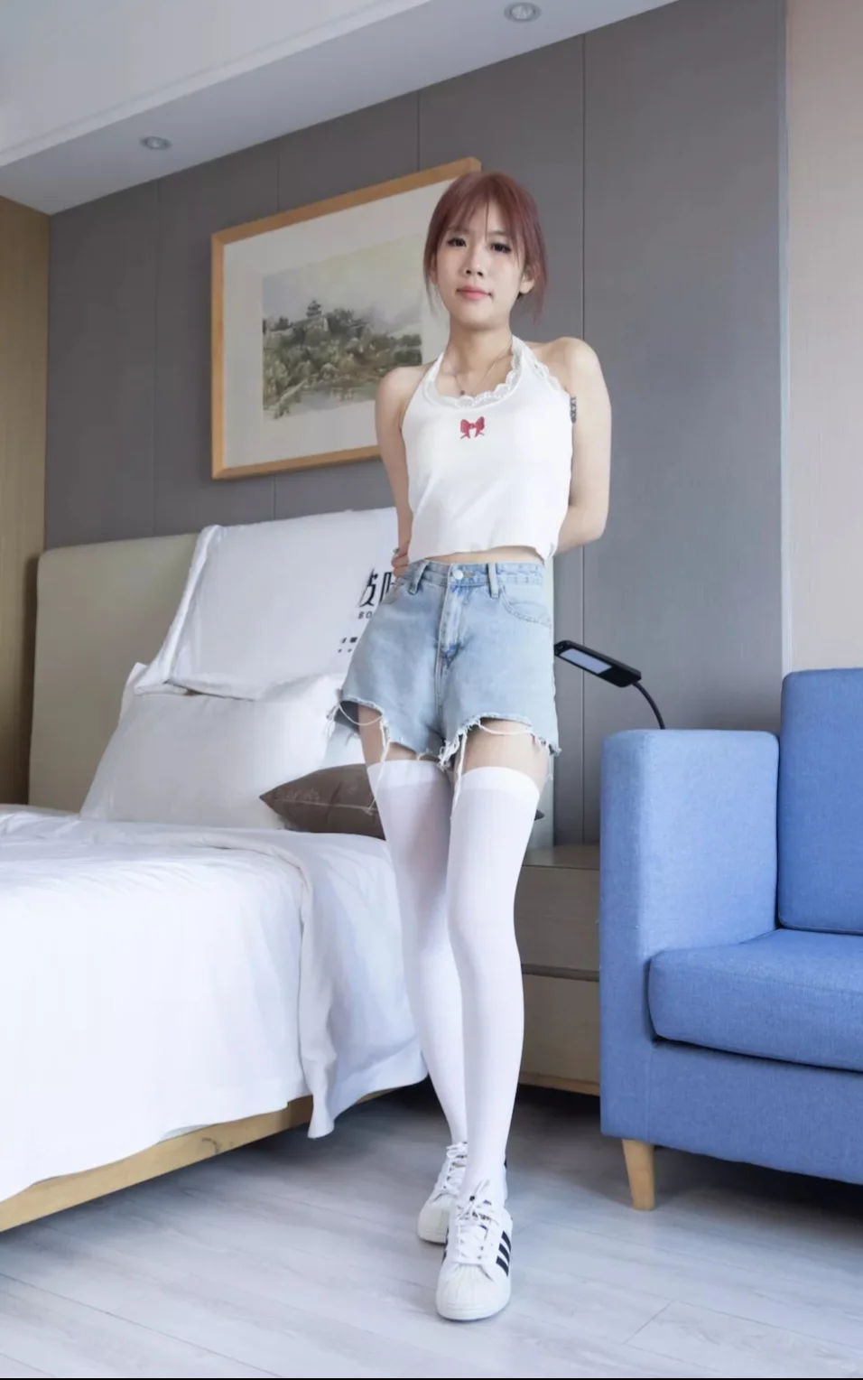 🎀纯欲风穿搭+居家拍照攻略，甜妹必备！