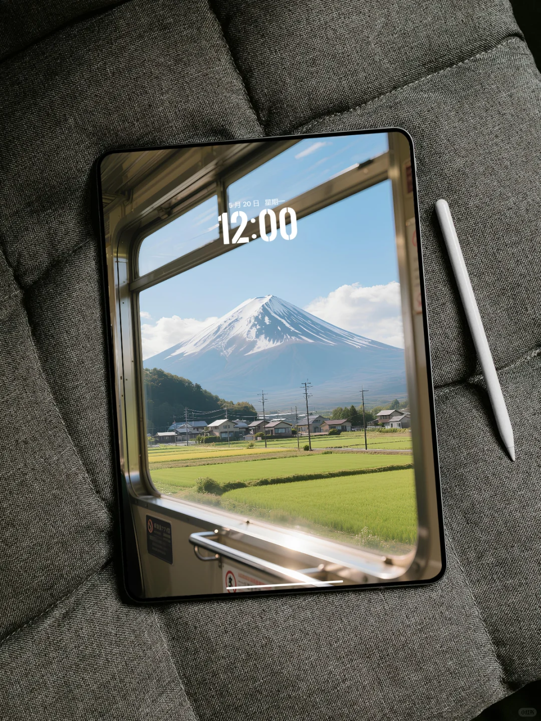 车窗住的富士山高清4k壁纸