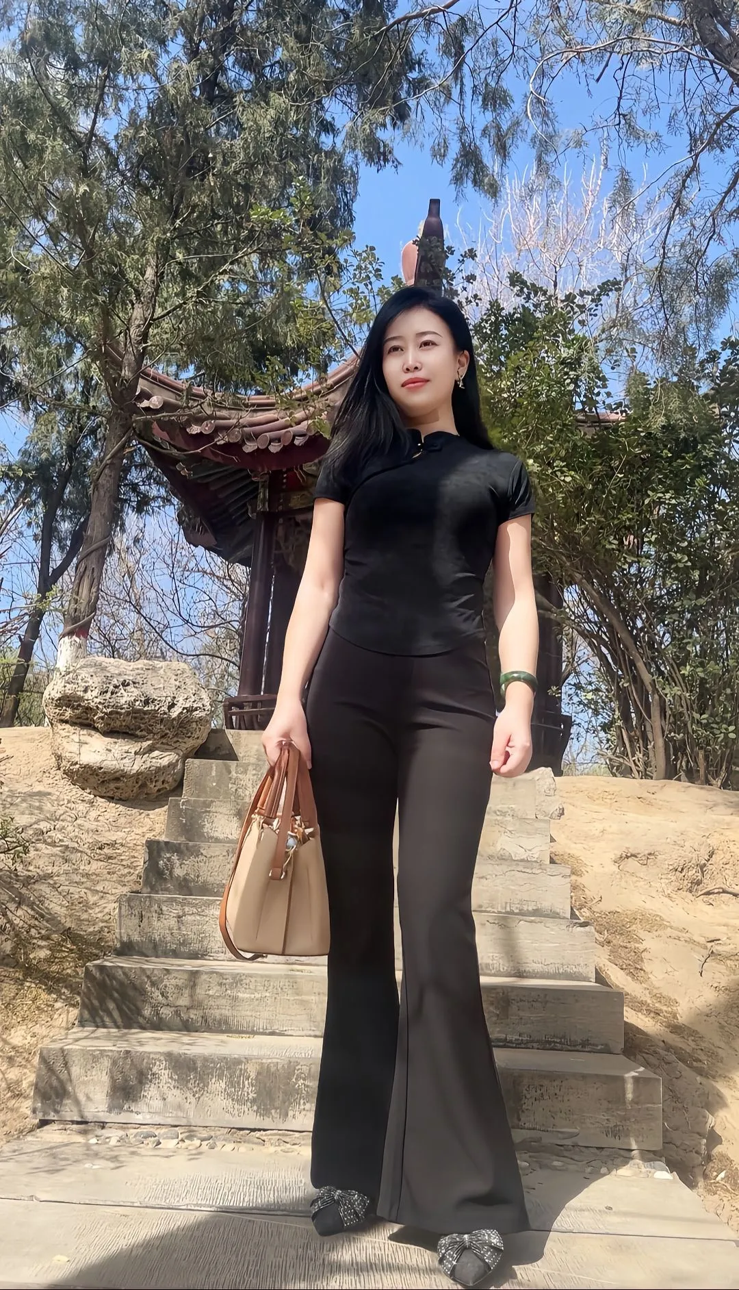 气质美女少妇姐姐，你喜欢吗