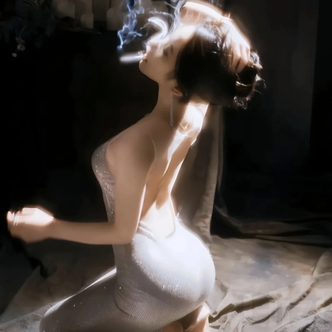 Manchi丨氛围女生头像