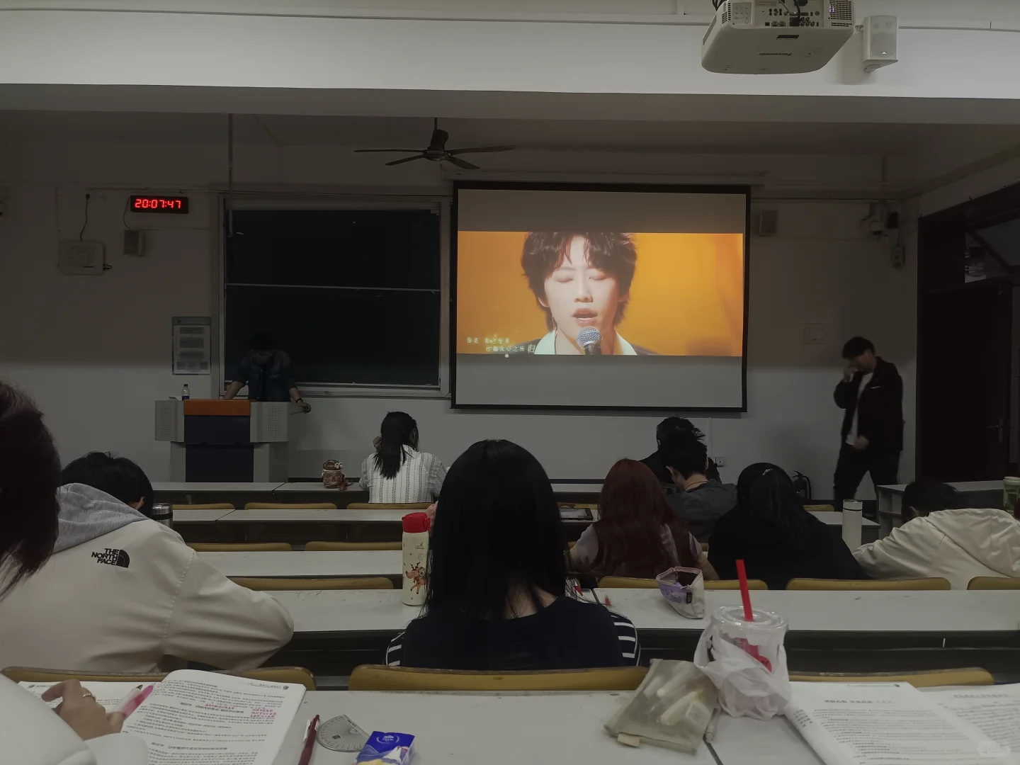 05年在校女大学生丨轻创第1️⃣4️⃣天