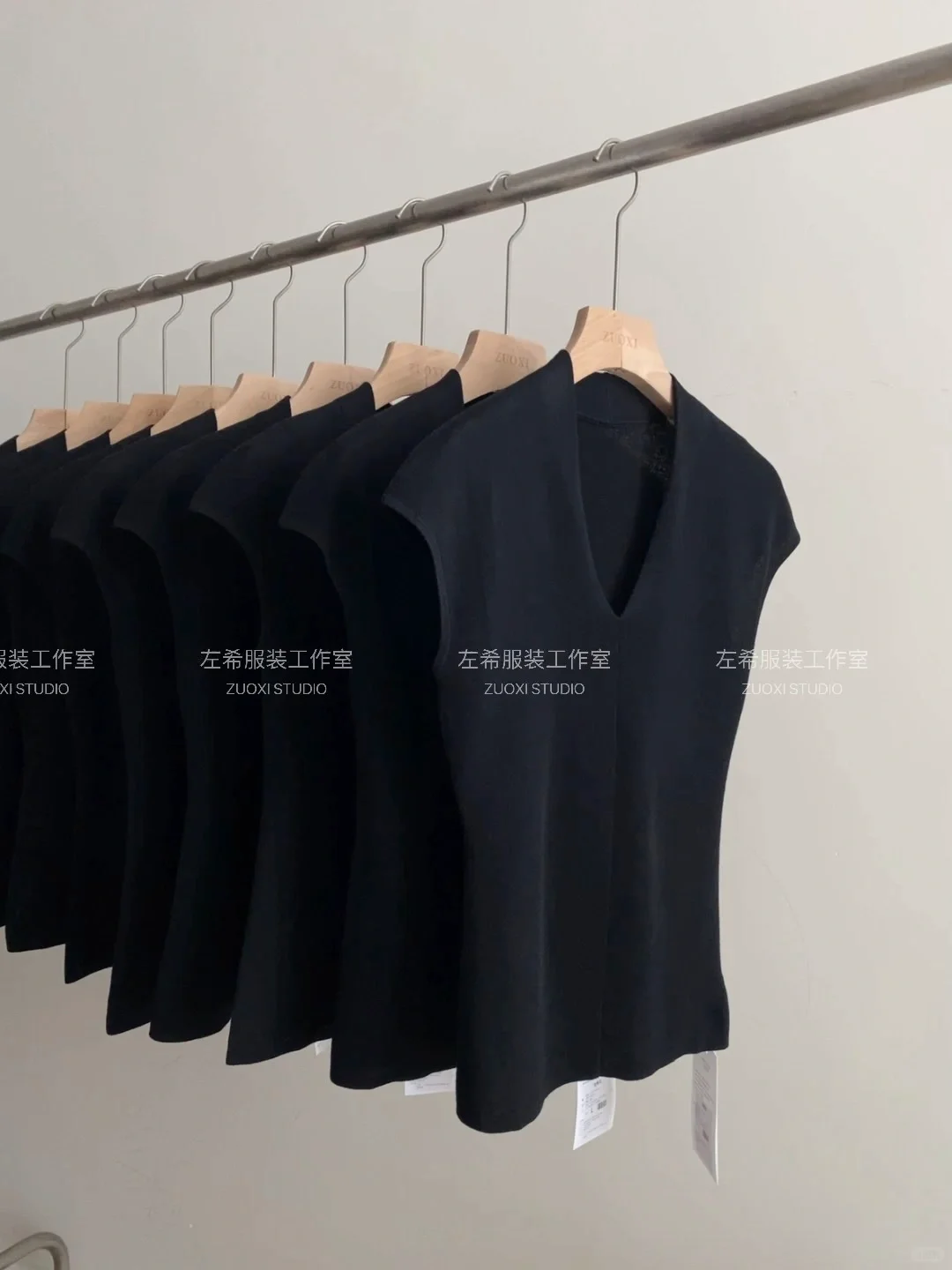 黑白极简穿搭|穿搭的尽头是极简基础款🕶️