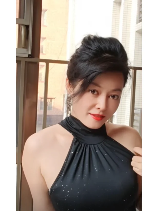 这种类型的老阿姨有人喜欢吗？