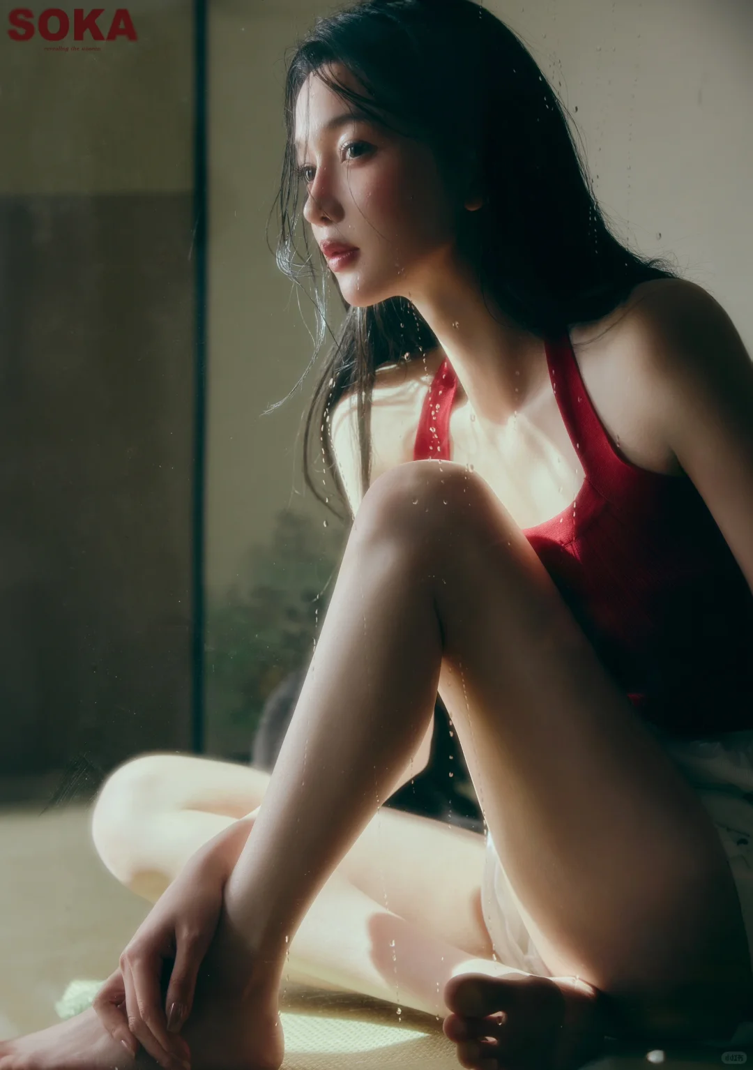 琥珀色的瞳孔和湿漉漉的夏天