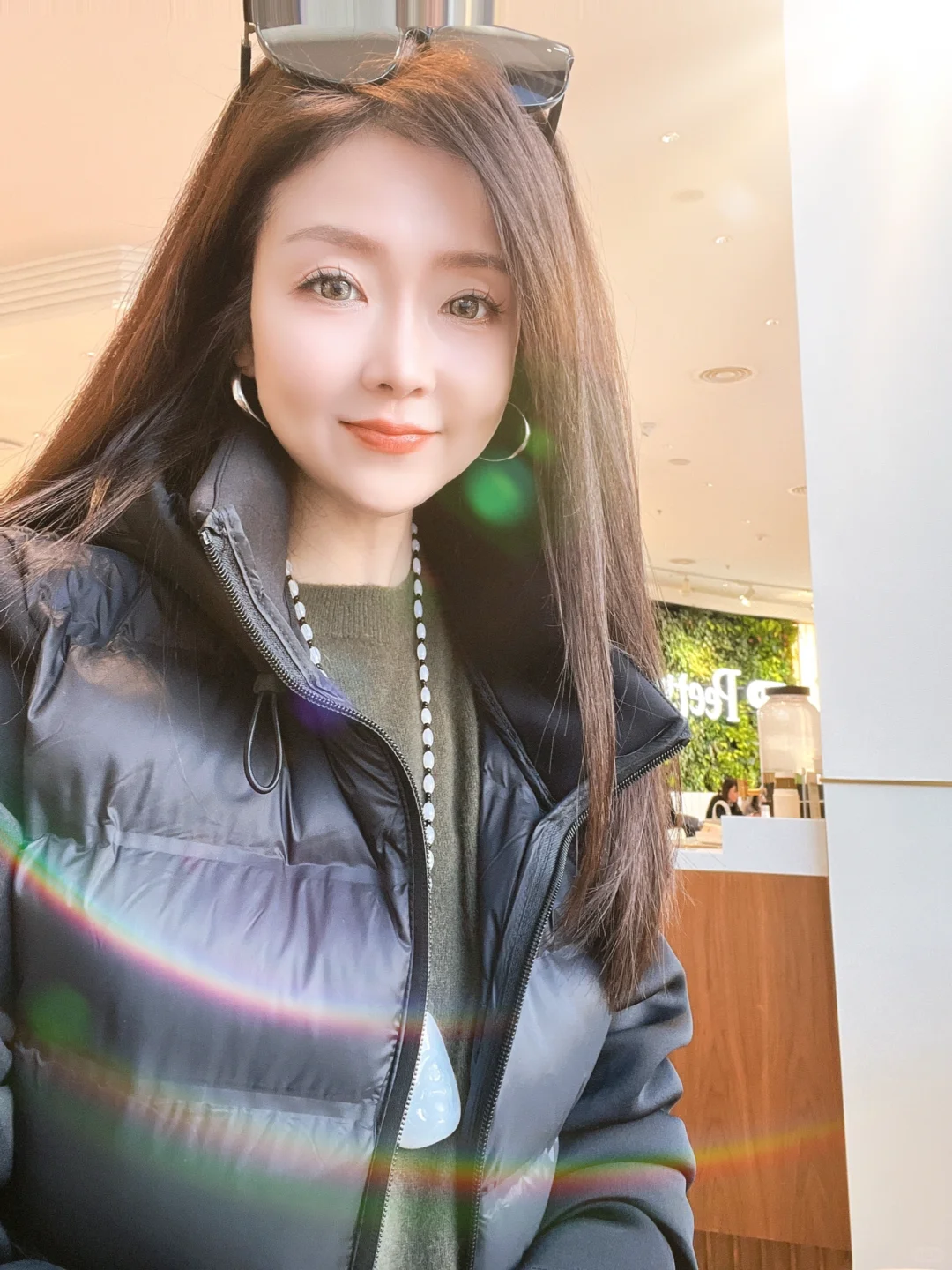 “女性的魅力从来不来自于年轻漂亮，而是来自