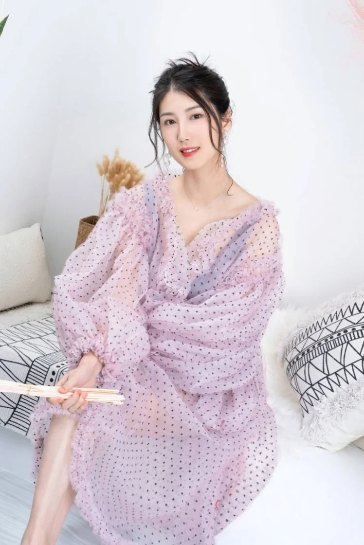 🌸粉色系甜欲写真｜穿搭+拍摄技巧一键get