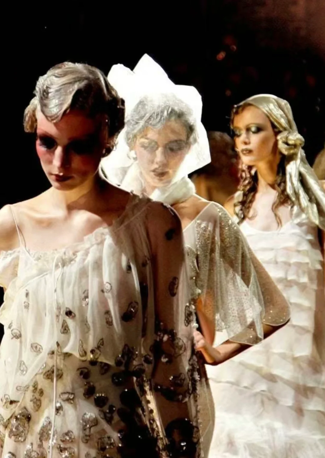 John Galliano 2011春夏🕸️妖娆面纱