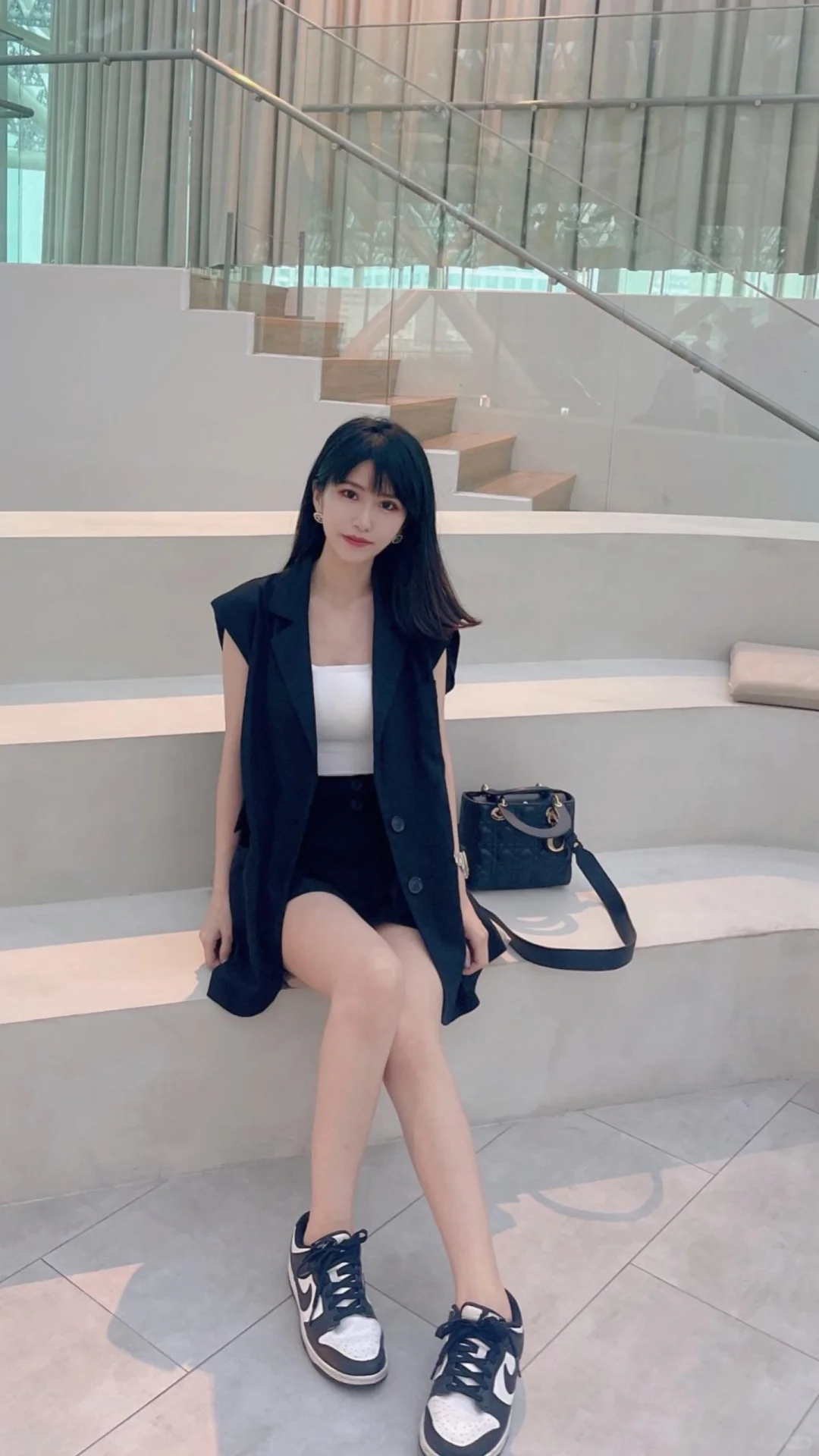 女的模特蹲拍，思🏠互动写珍，互勉勿扰