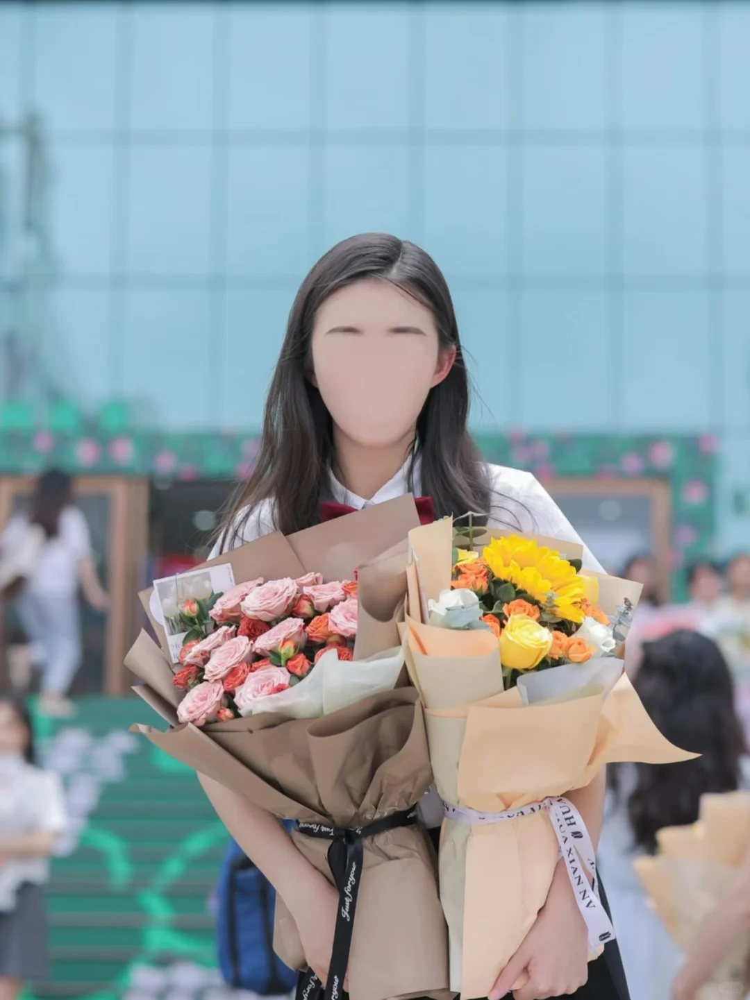 祝你毕业快乐，万事胜意🎓
