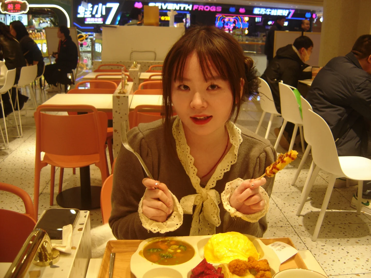 上班上到人妻味十足