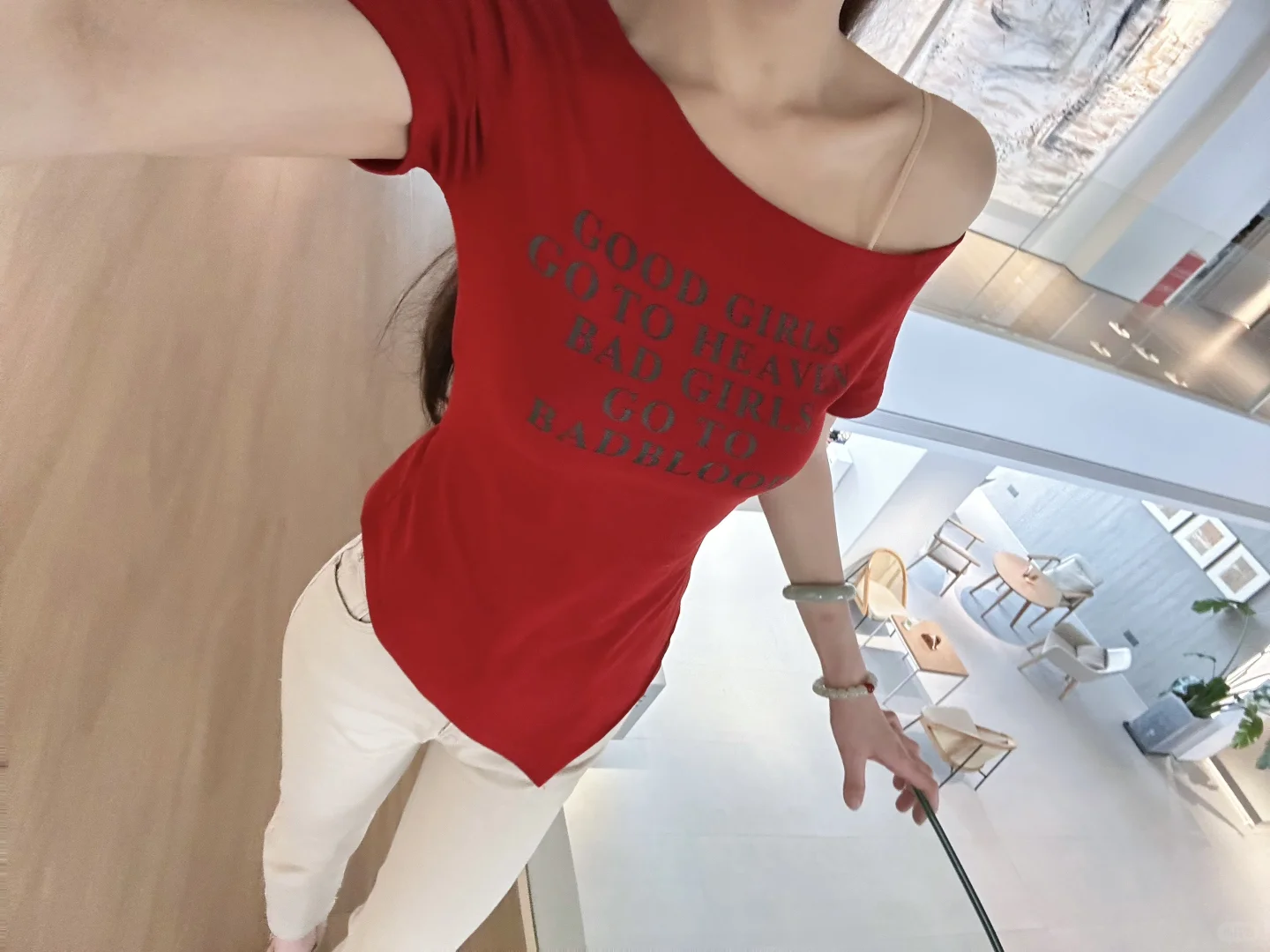 左滑上身 真的很喜欢红色