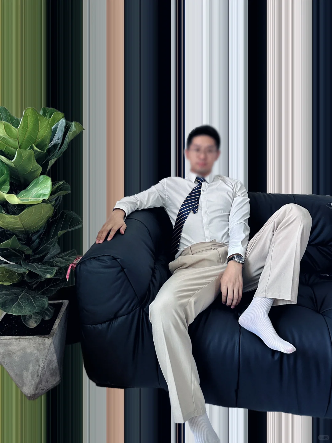 一定要黑丝吗，白丝不可以吗?