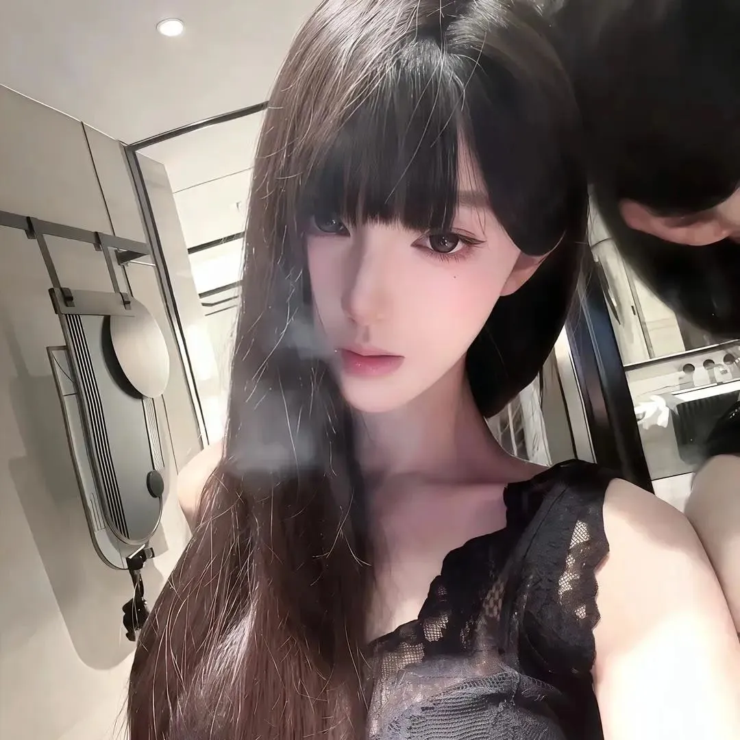 𝑾𝒆𝑪𝒉𝒂𝒕高冷纯欲女头