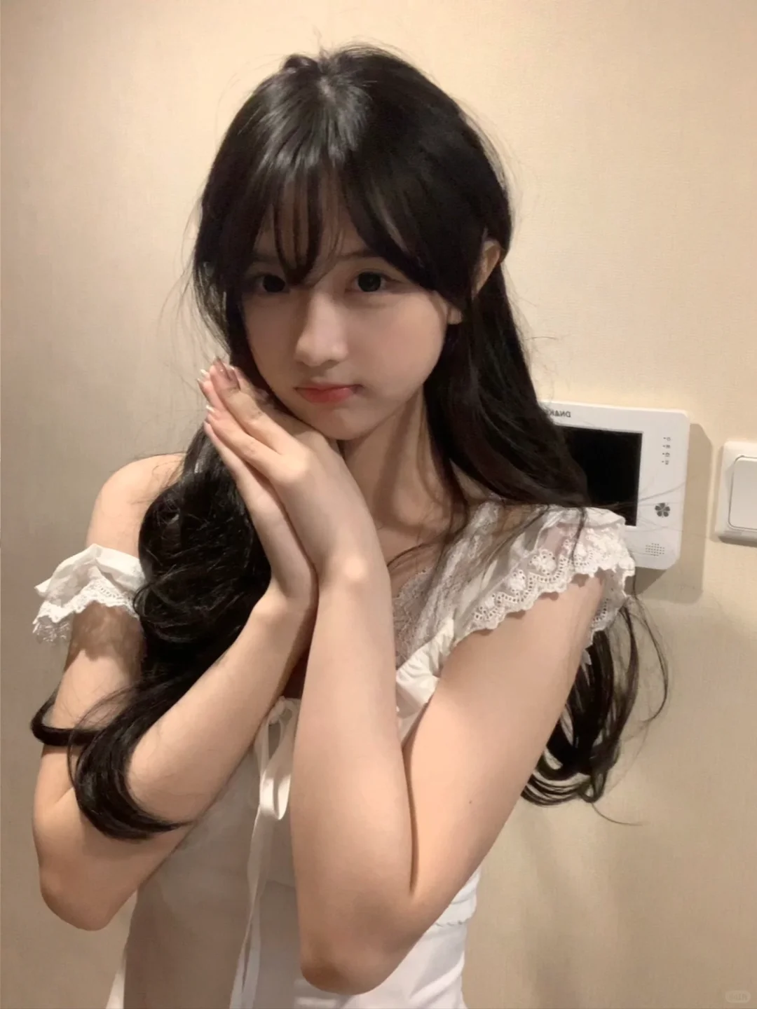 清纯女大 小众女模 寻摄影师📹 干干净净！