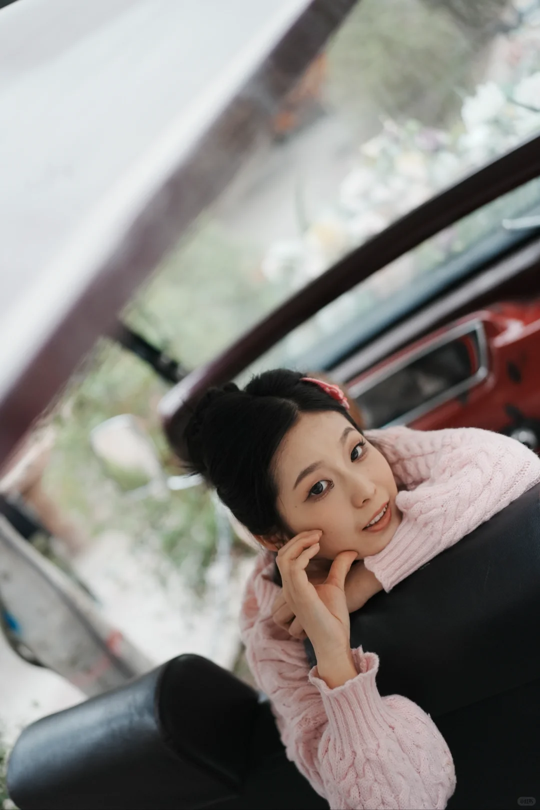 蹲西安女互勉摄影