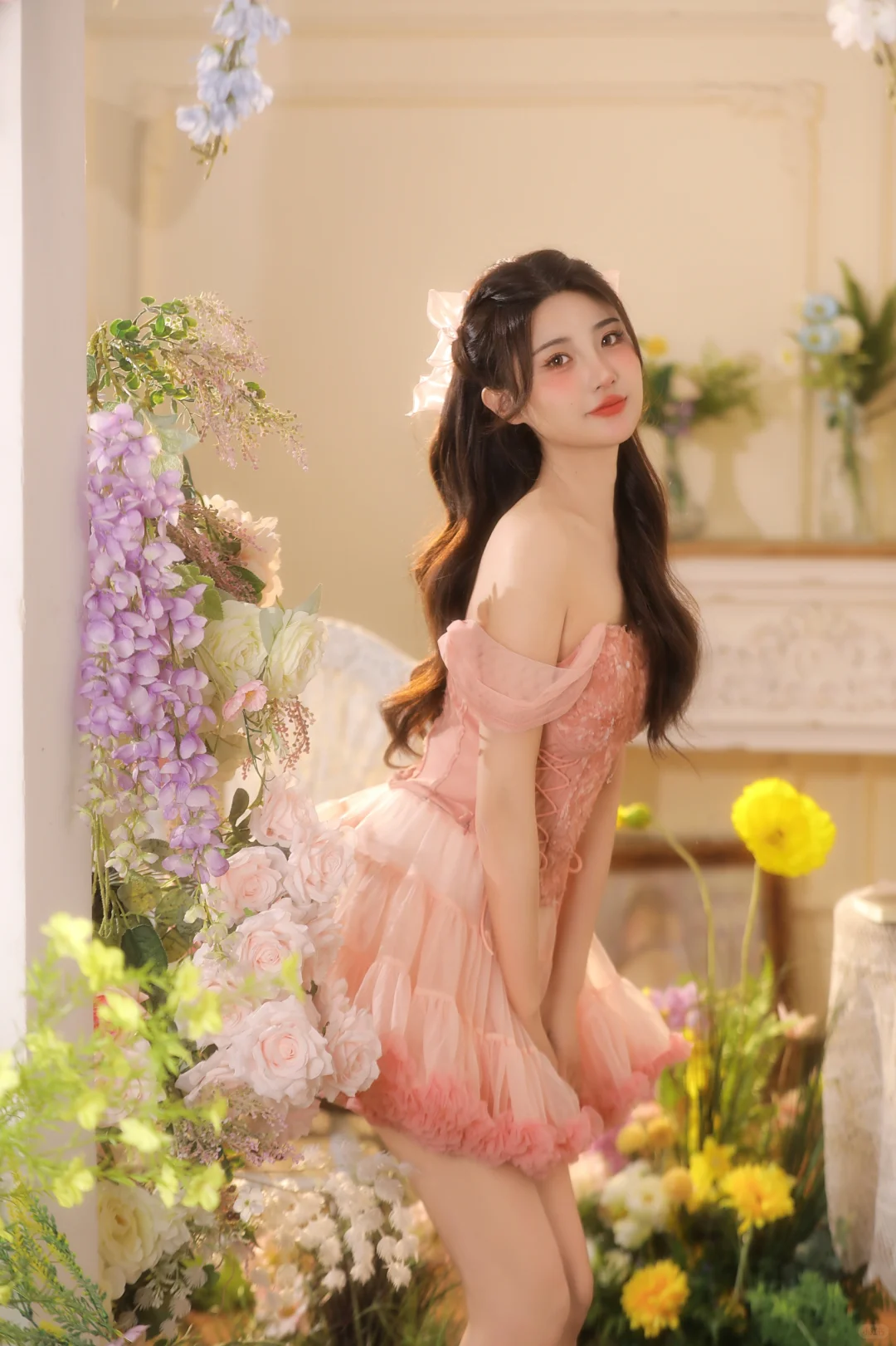 张元英look｜少女感花房写真🩰