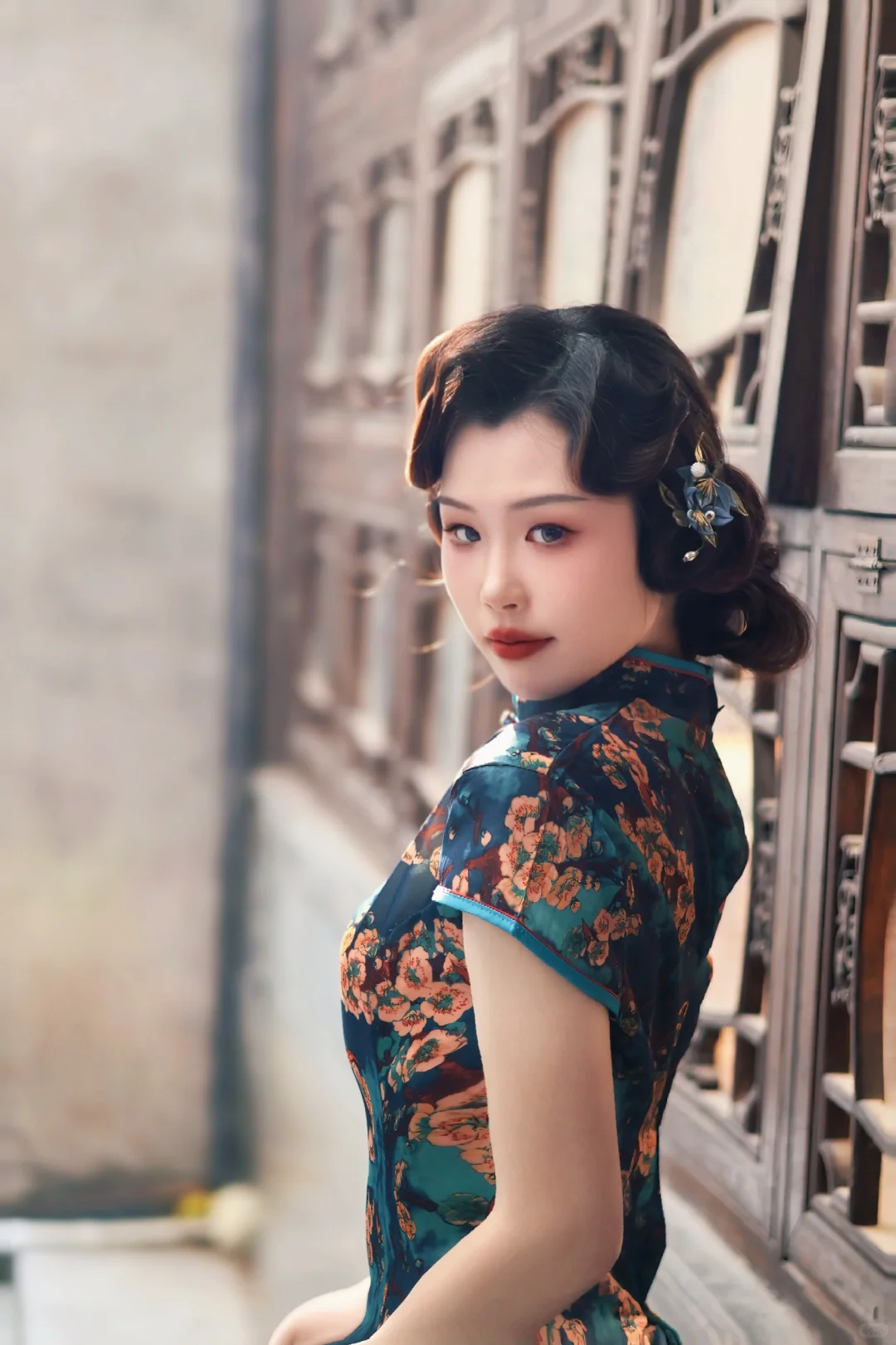 女大第一次穿旗袍