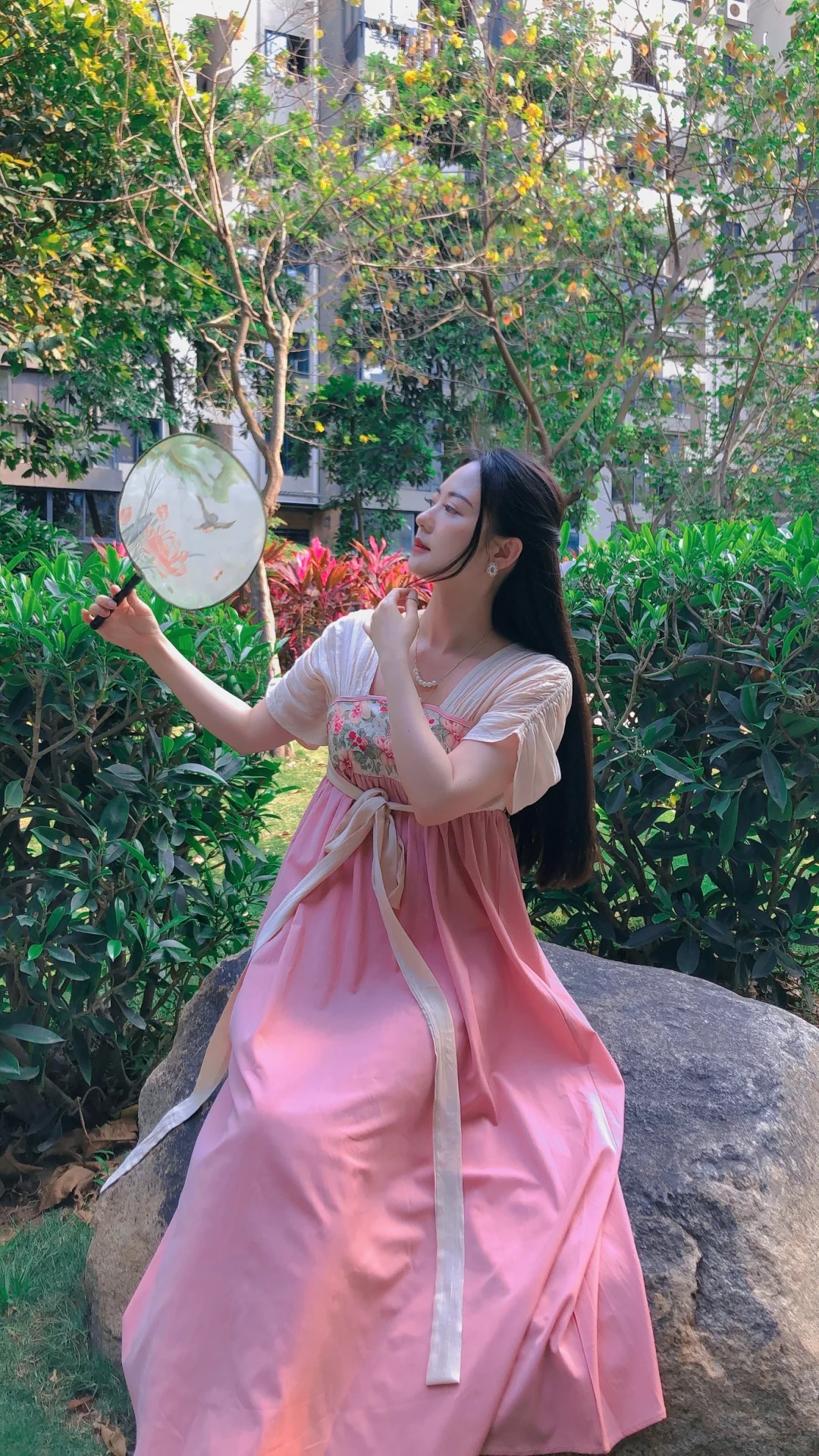 老婆们 帮我选选哪张好看