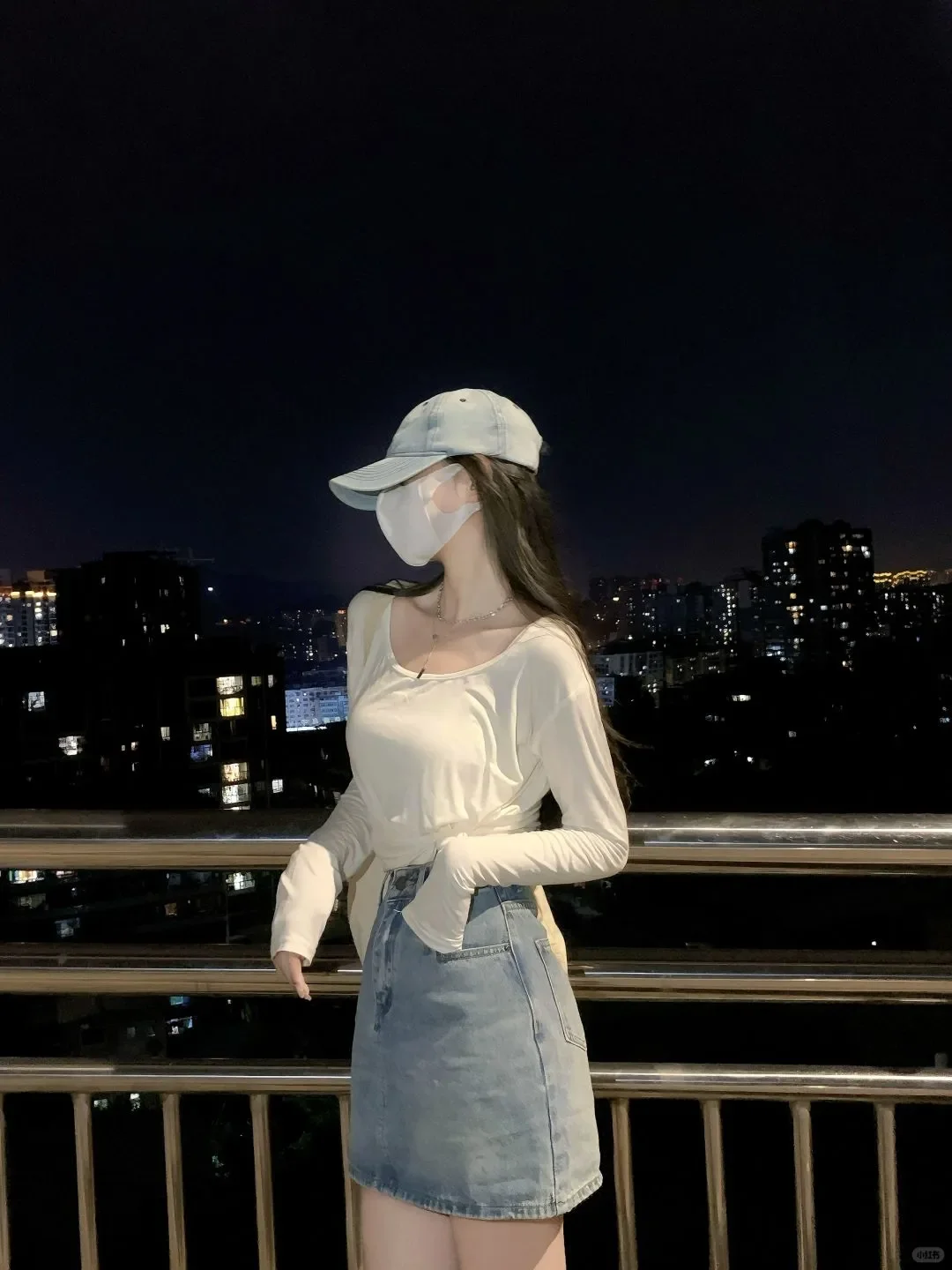 宝，给大家分享超绝的夜晚氛围感拍照技巧