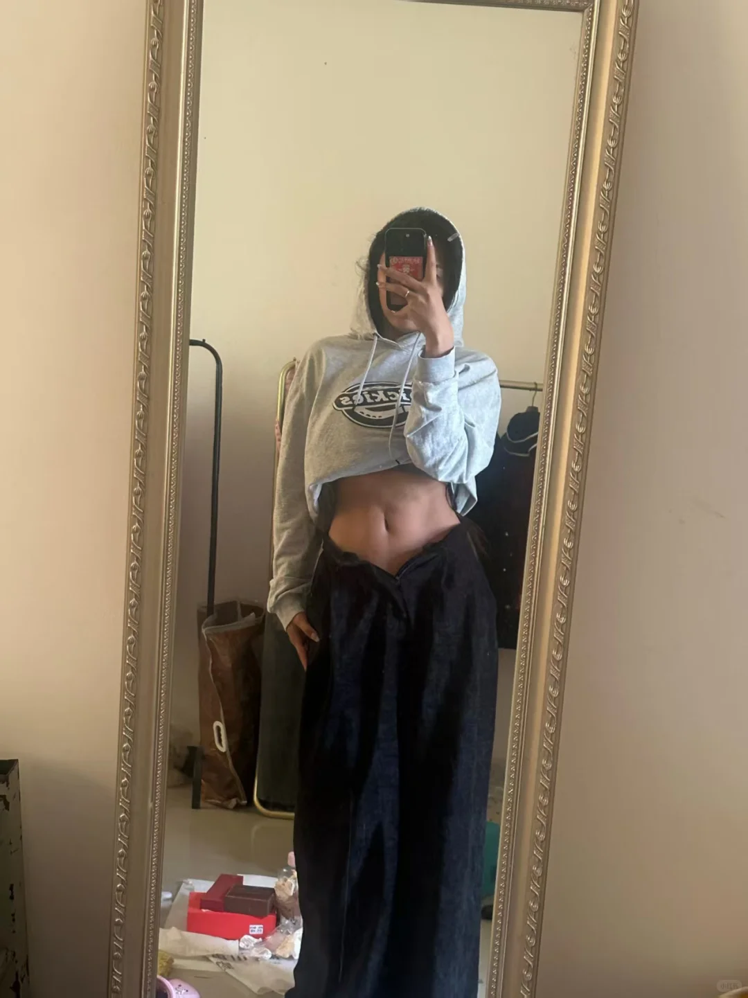 还好是在我的腰上！
