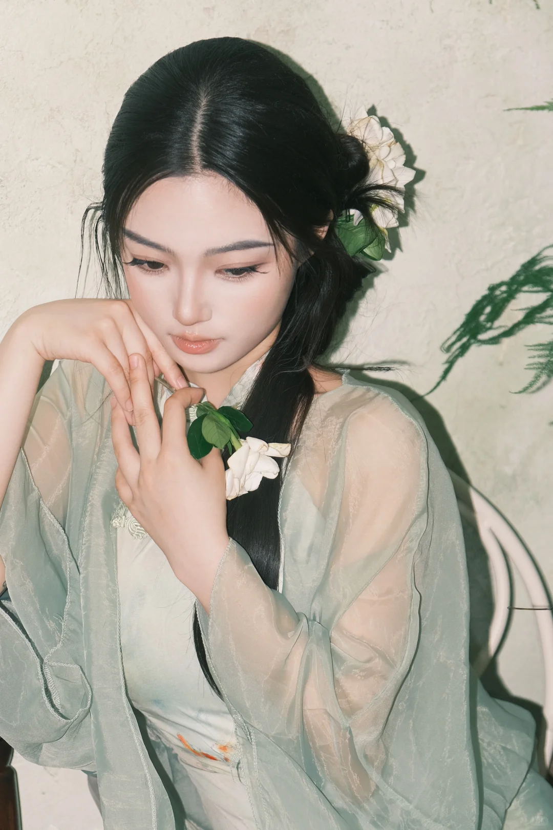 是谁说清冷感只适合骨感模特的！