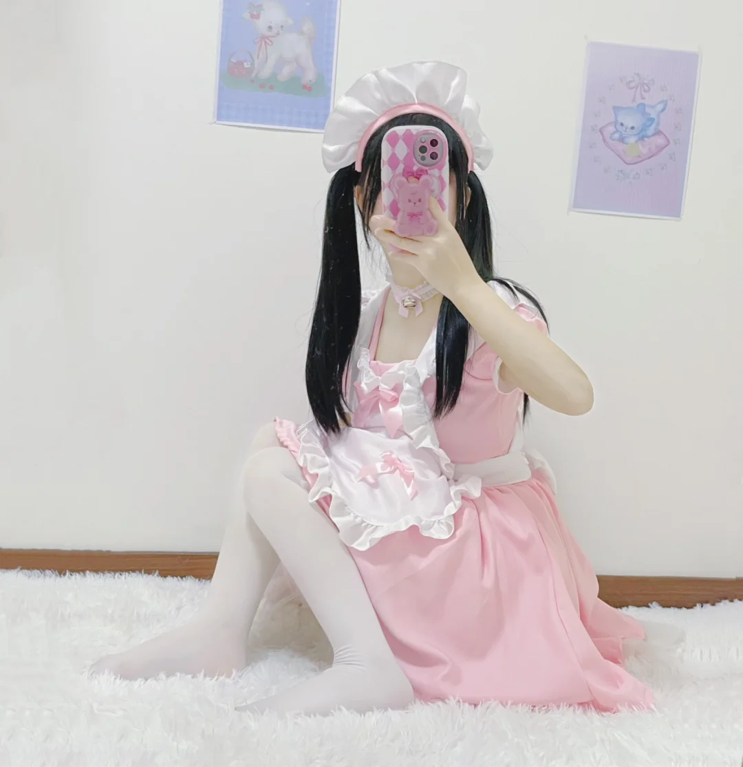 女仆装配白丝yyds