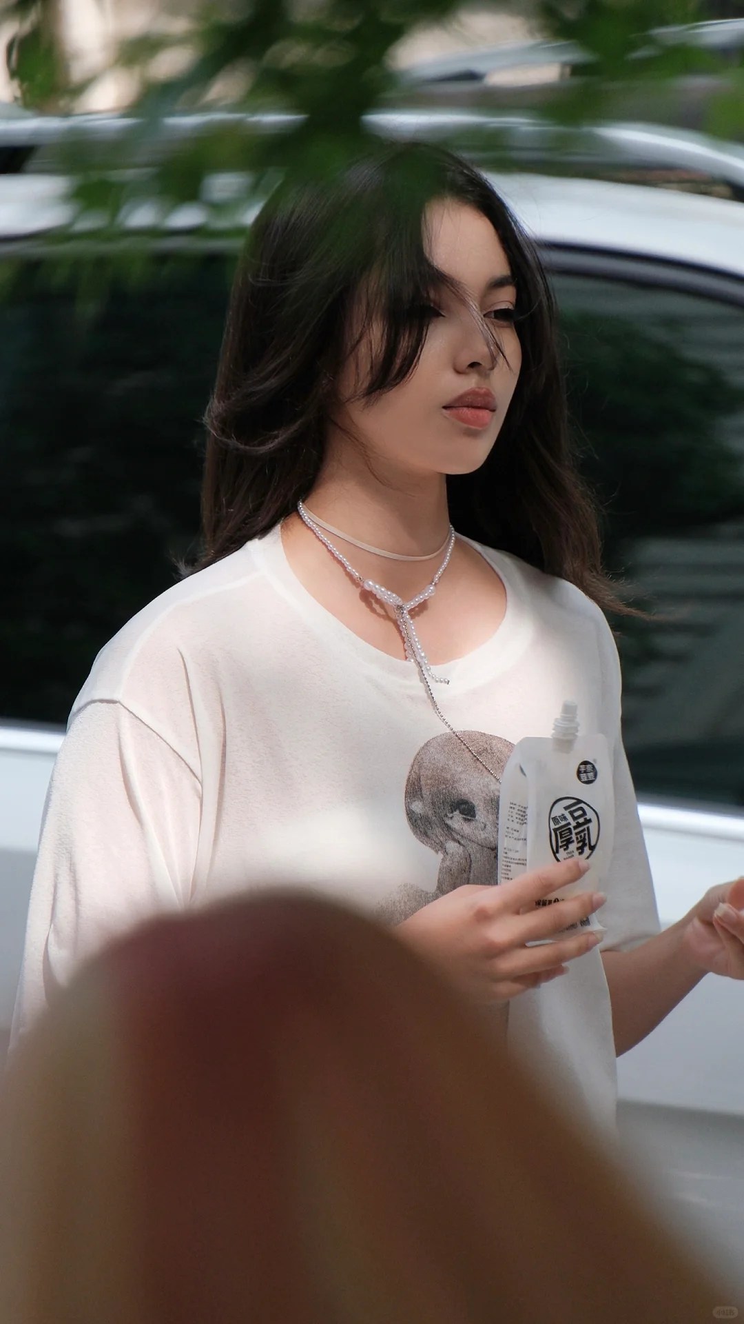 上海街拍｜豆乳女孩