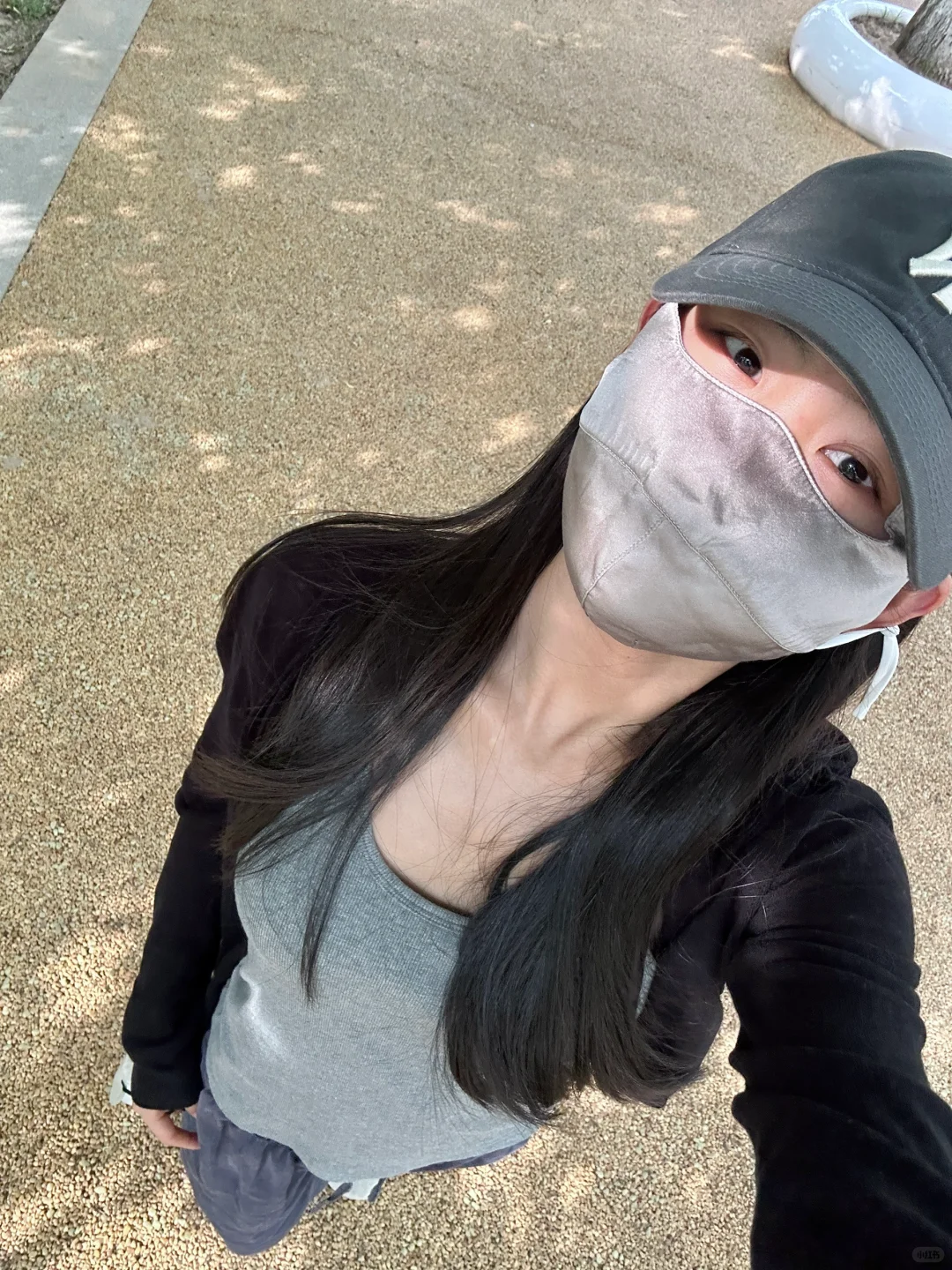 泛白的蓝
