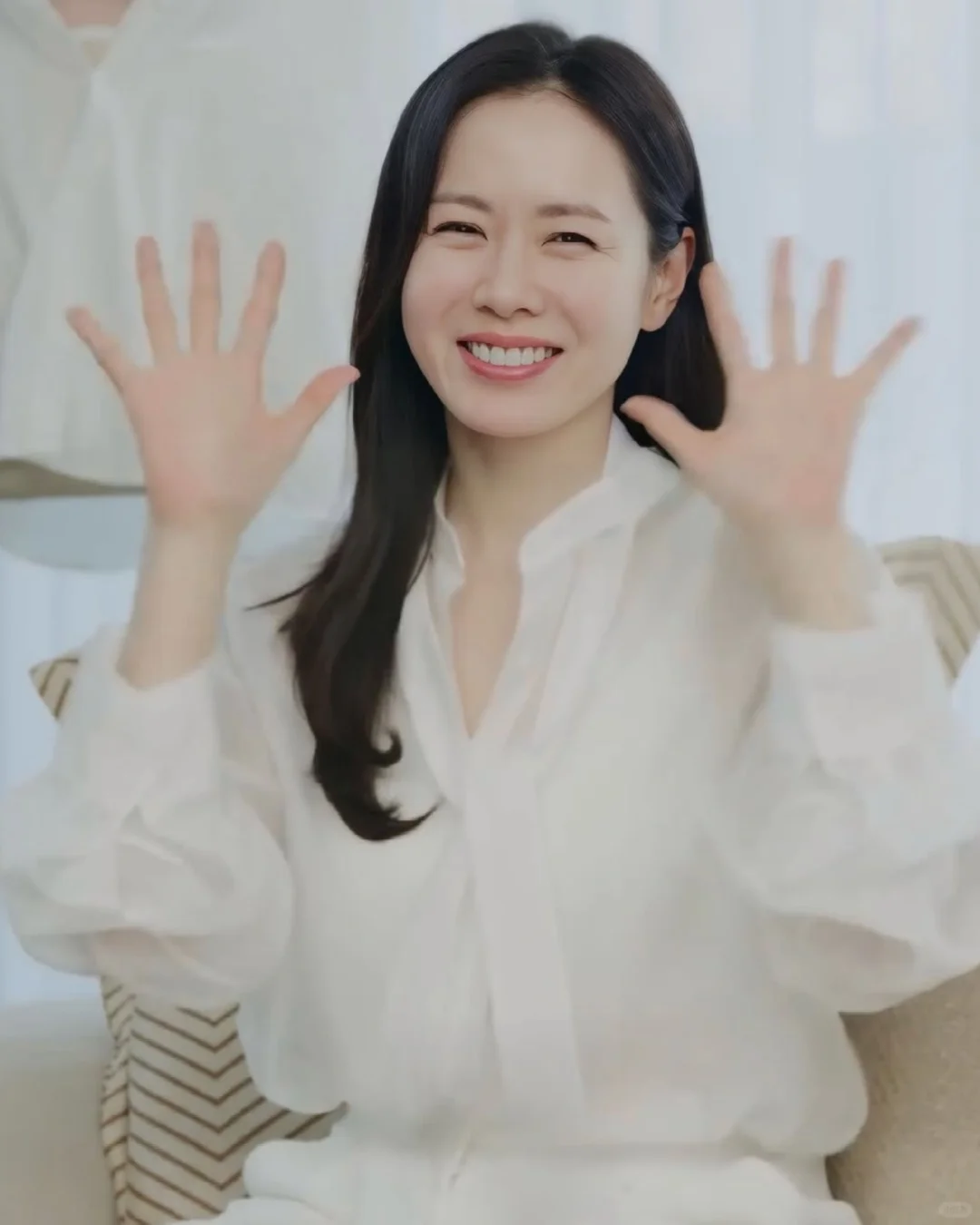 岁月不败美人！孙艺珍白衣美学大赏