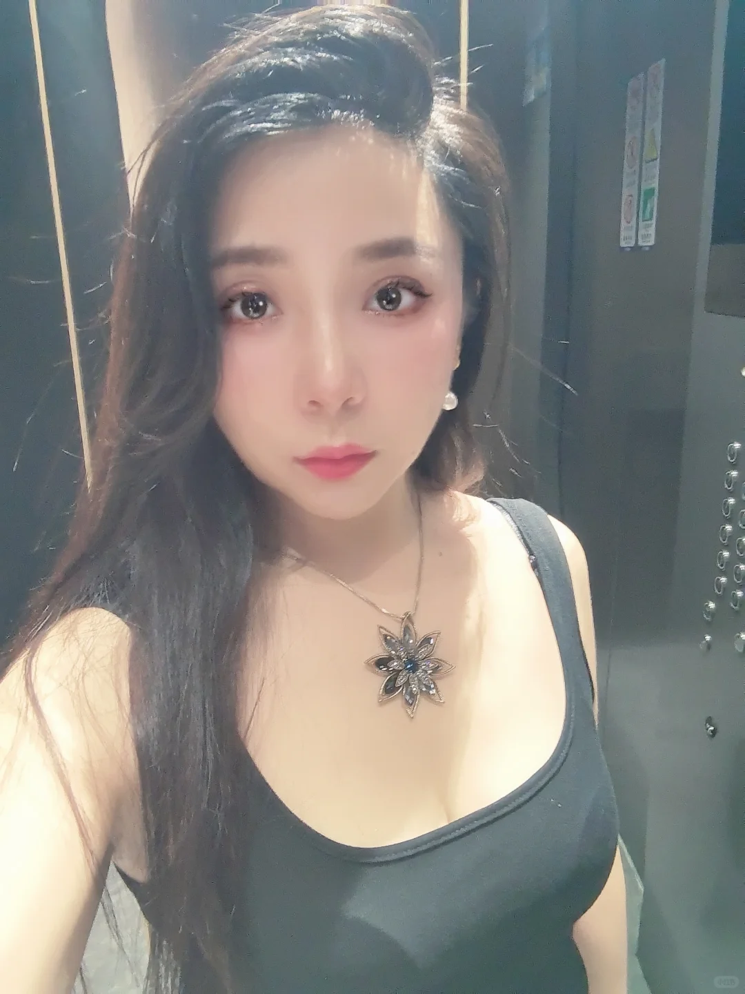 没有男的会拒绝漂亮的小姐姐