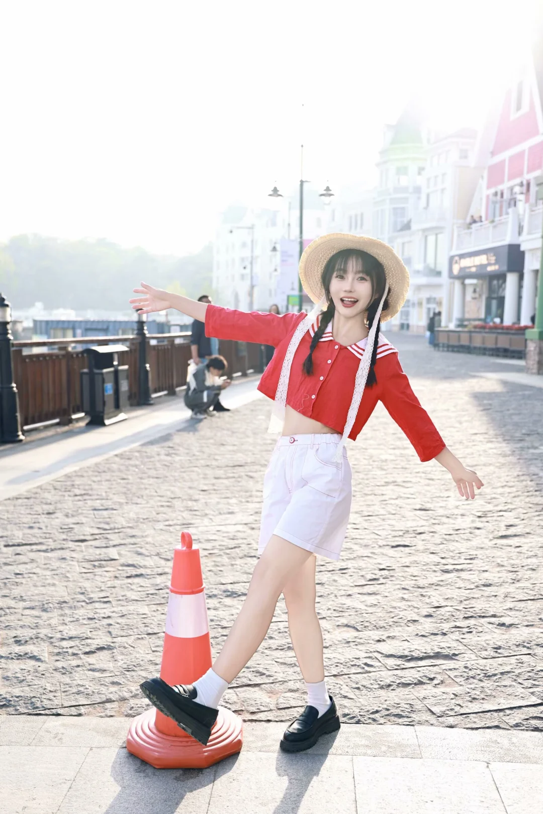 大连 女摄影拍的快乐海边