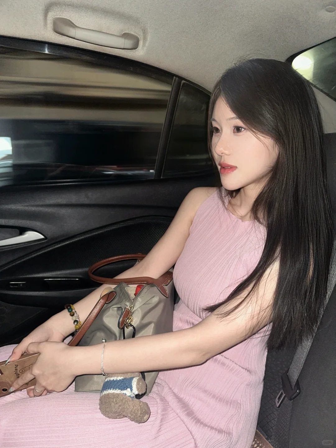 女孩总是在年轻的时候追寻女人味