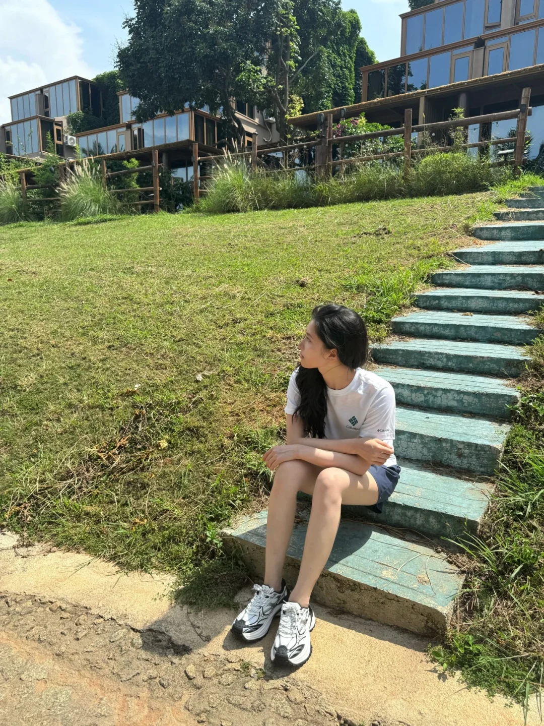 张婧仪日常｜被公主漂亮小腿吸引了！🤩