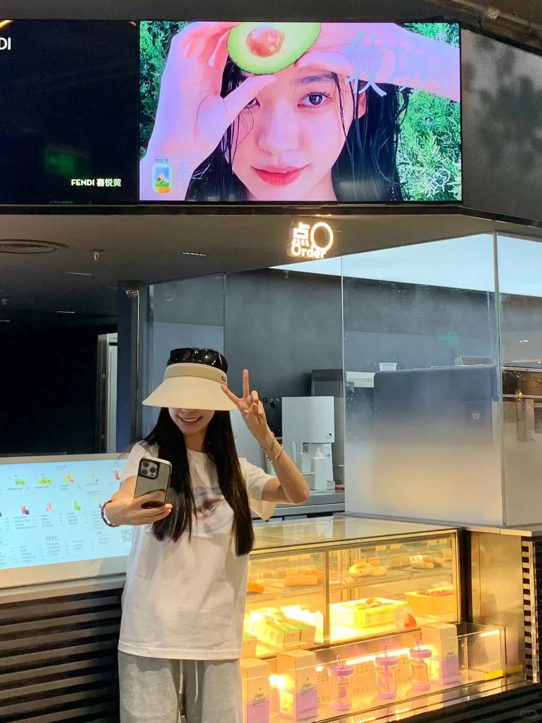 易梦玲素颜也很美呀