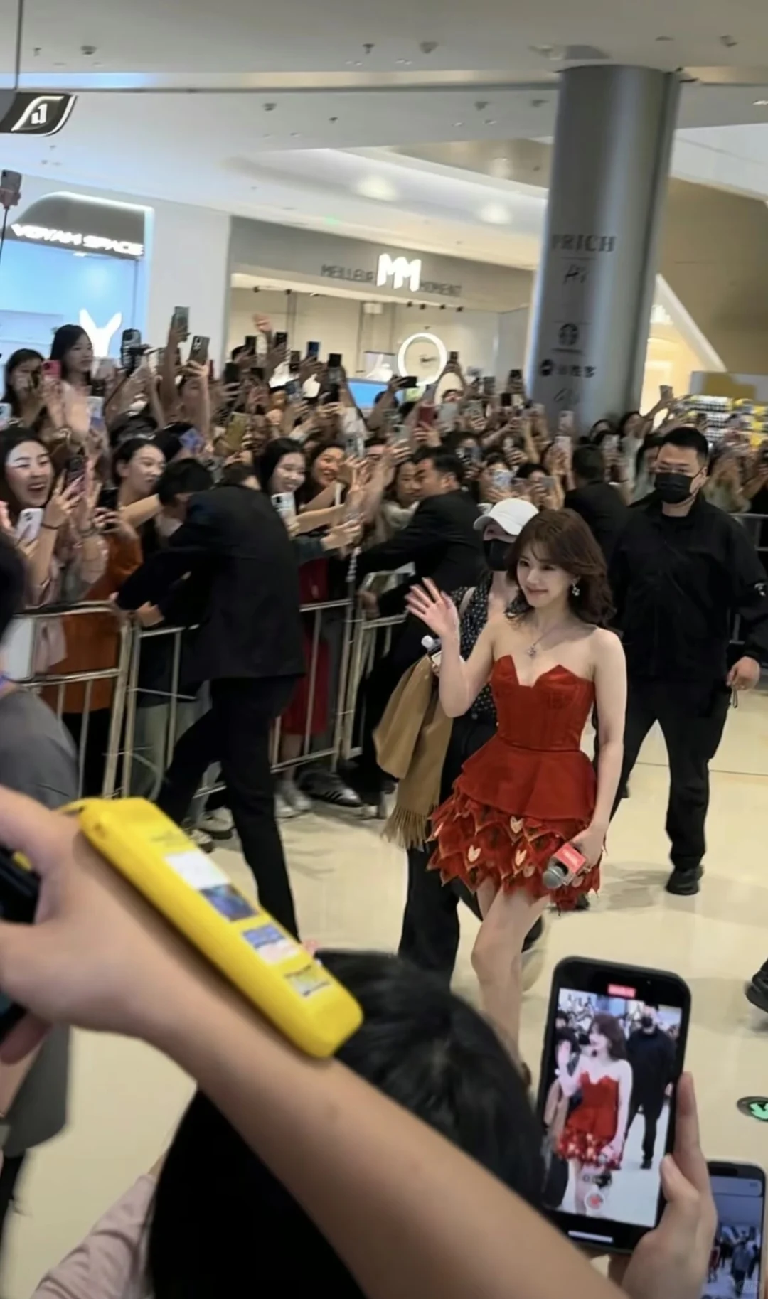 其实我是女明星们的走路粉