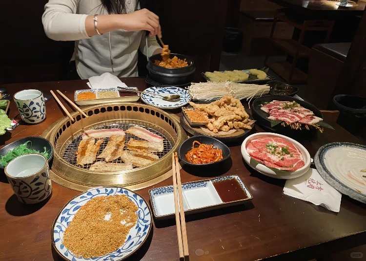 和小红书上的女生见面了感觉她很好看 但我