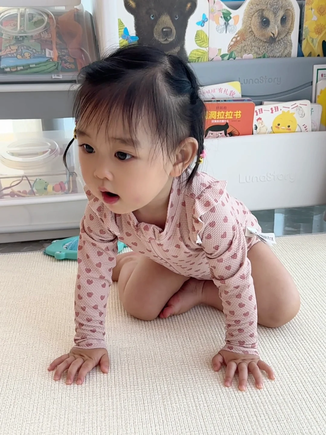 人类幼崽第一次穿泳衣