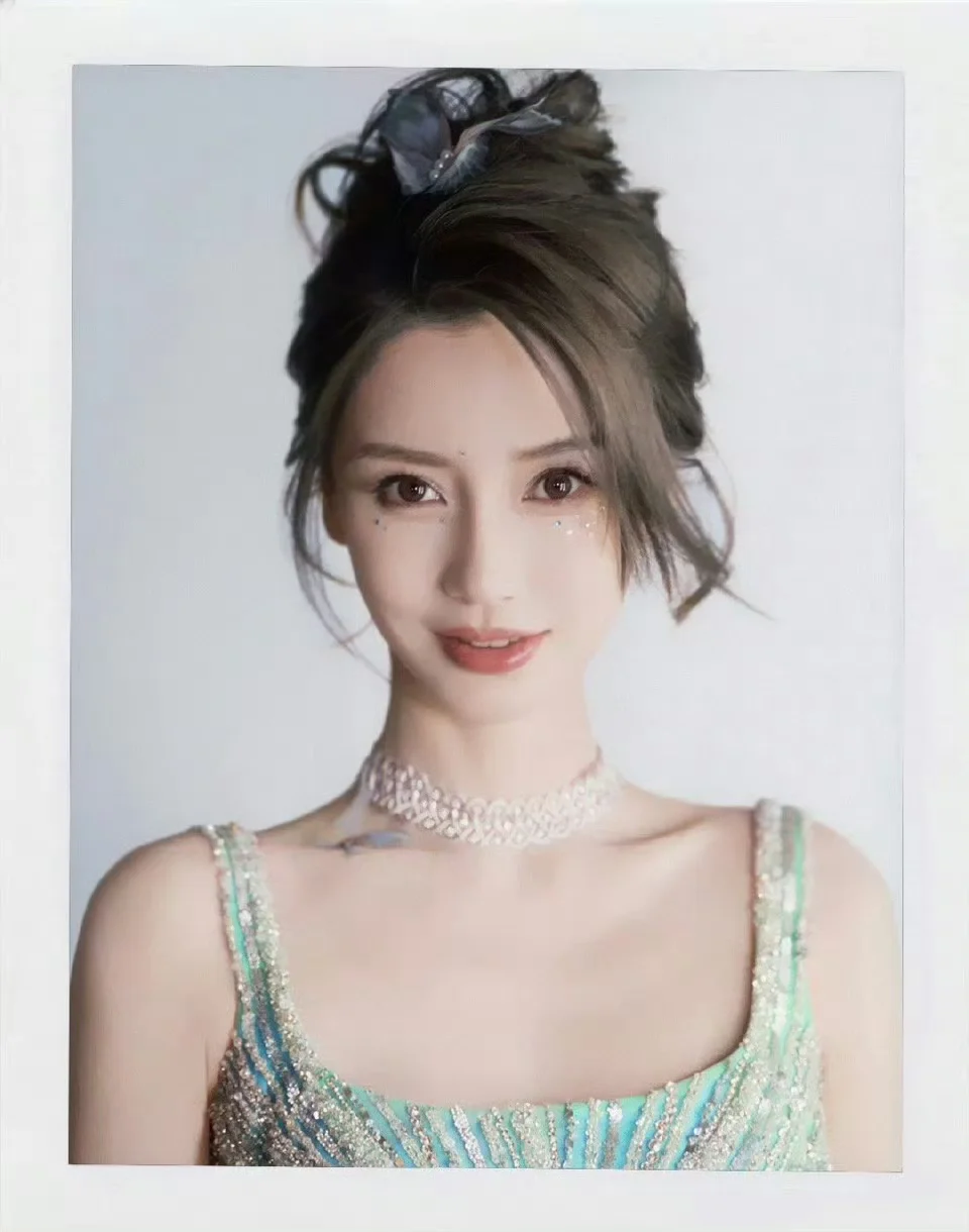 谁懂姐的这个千禧年混血美貌！！！