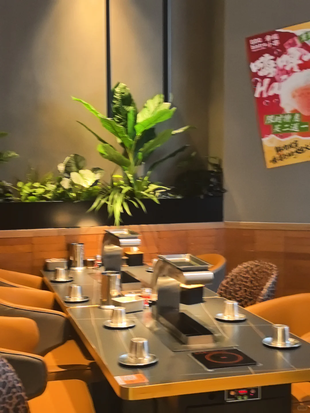 烧烤店遇到了帅气的女模