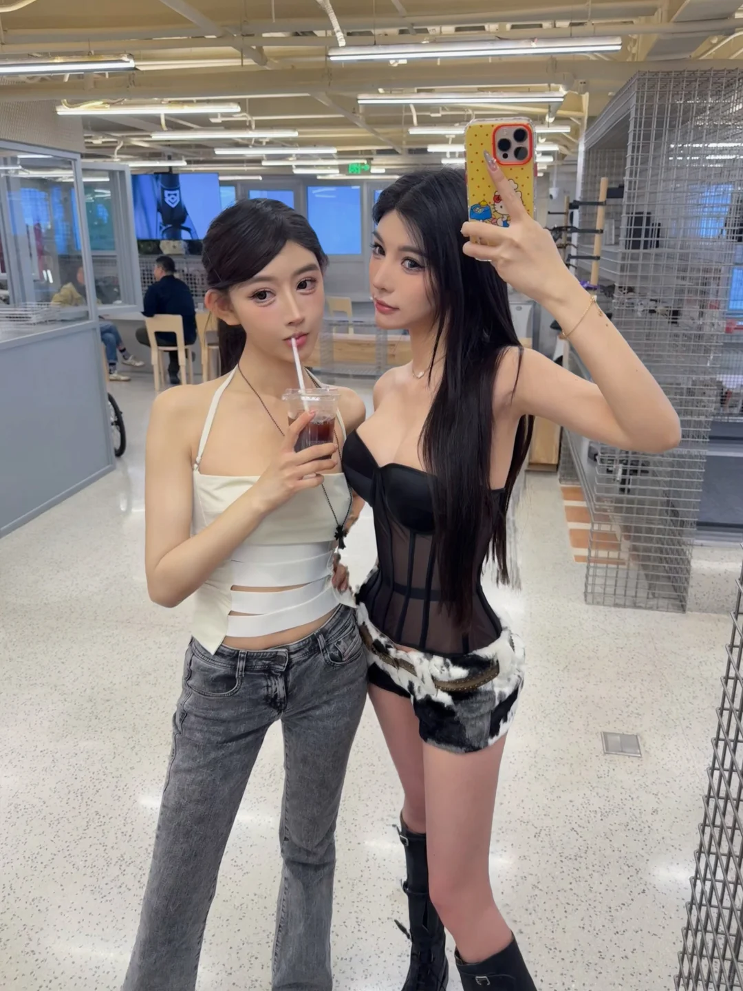 正常的鱼骨胸衣～正常穿搭