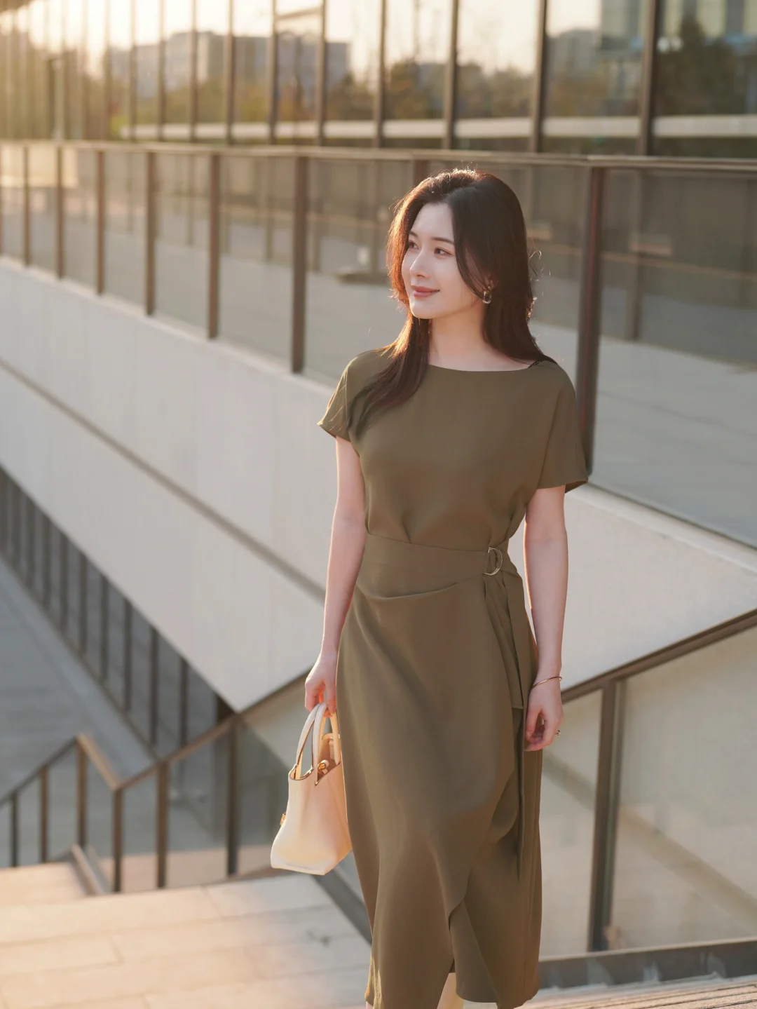 LOOK合集 | 长期主义职场高智感穿搭公式✨