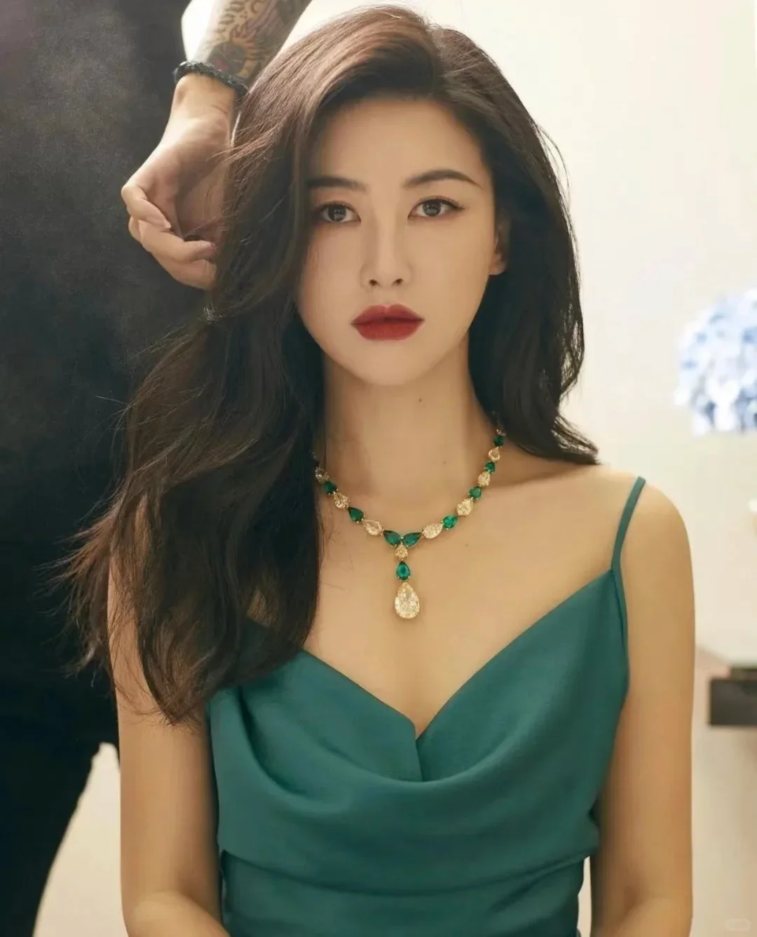 不愧是入选全球100最美面孔的女人！