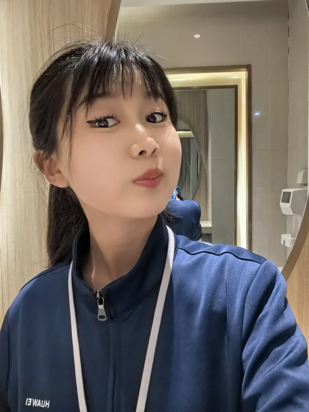 华为女销售摸鱼日常